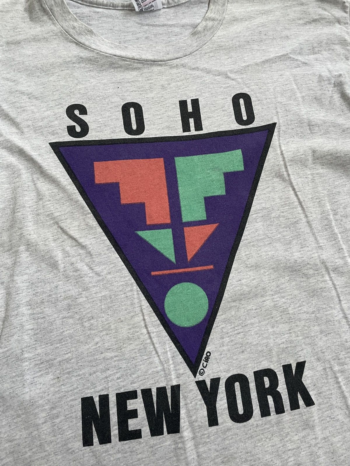 Vintage VINTAGE 90s SOHO NEW YORK CIRO POP ART SINGLE STITCH TEE Size US XL / EU 56 / 4 - 2 Thumbnail