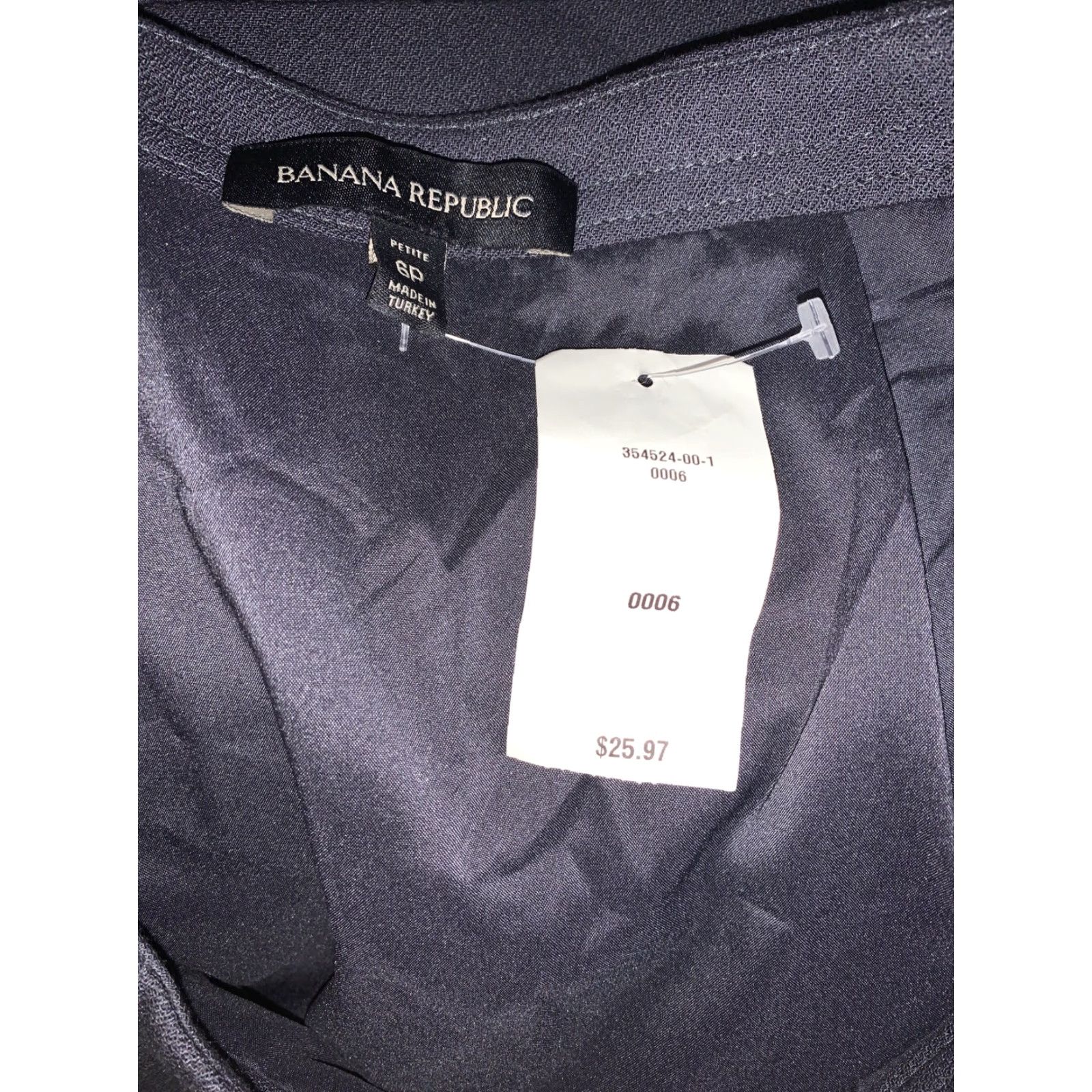 Banana Republic Banana Republic Skirt Women’s Petite Dark Gray Size 6P NWT-3966, See Photo, Zips, Solid, Black? (Note: Gray) Size 28" / US 6 / IT 42 - 6 Thumbnail