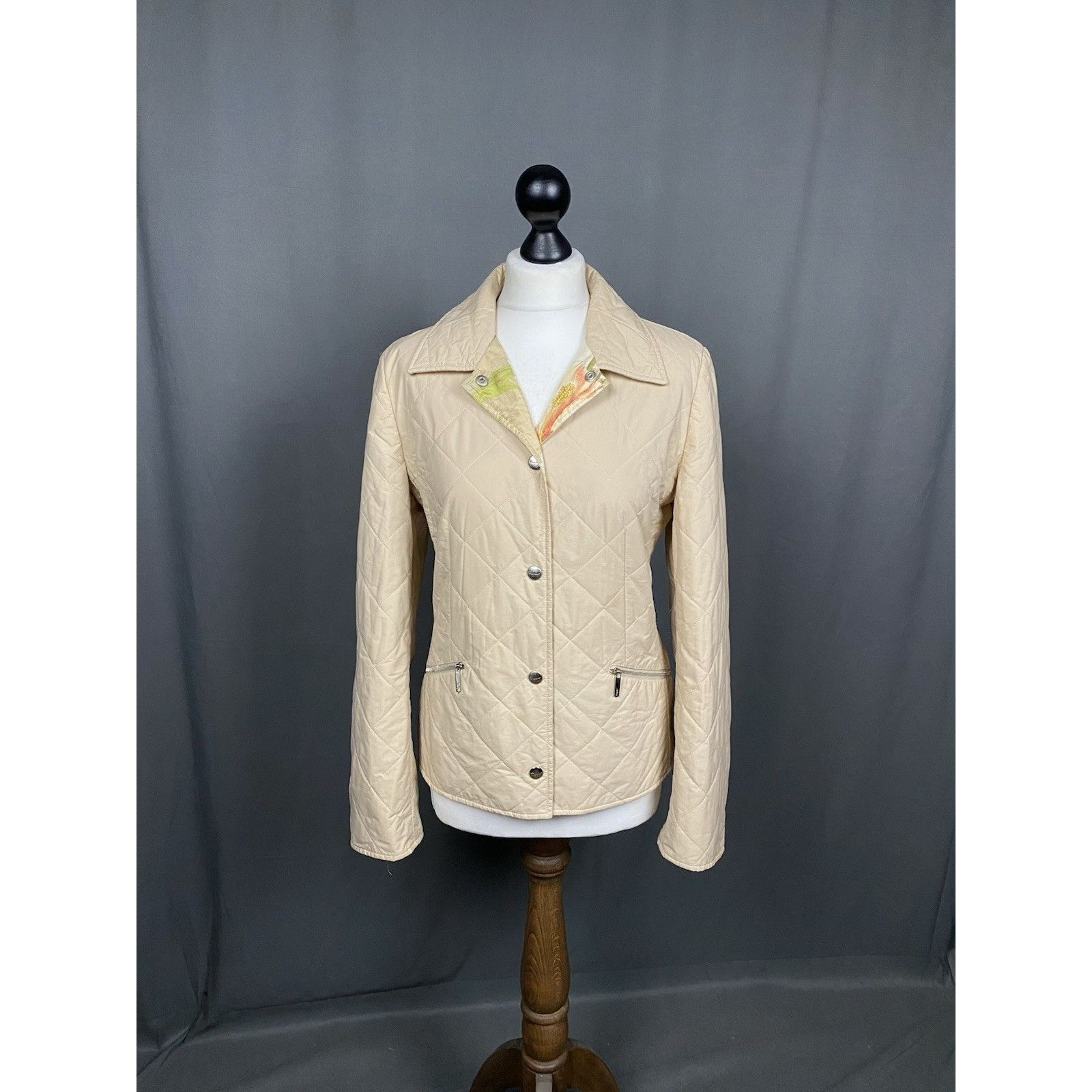 Salvatore Ferragamo Salvatore Ferragamo Floral Lining Women's Beige Pink Quilted Size M / US 6-8 / IT 42-44 - 1 Thumbnail