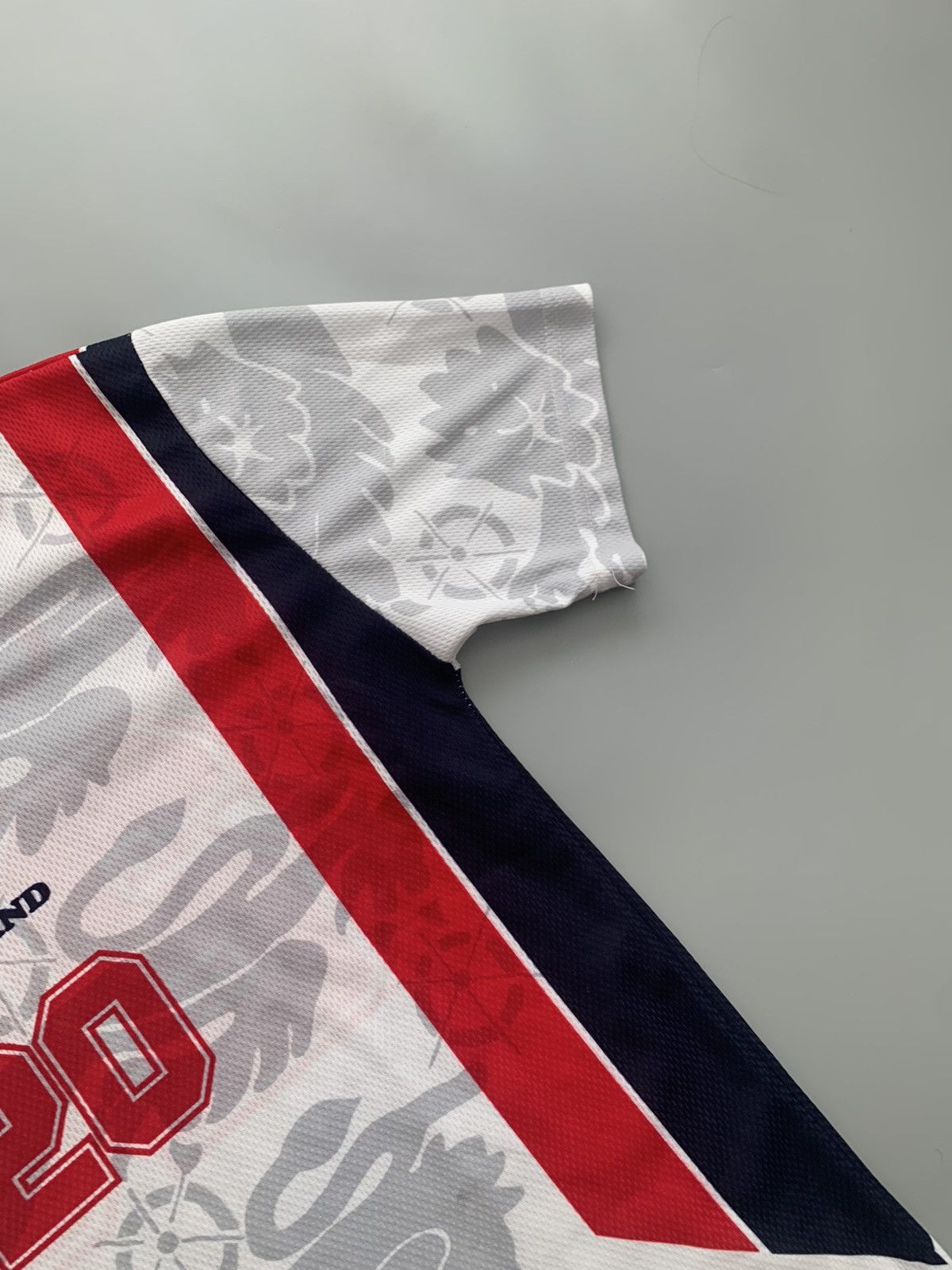 Vintage Vintage England Owen 20 Soccer Jersey Replica Football Shirt Size US M / EU 48-50 / 2 - 9 Thumbnail