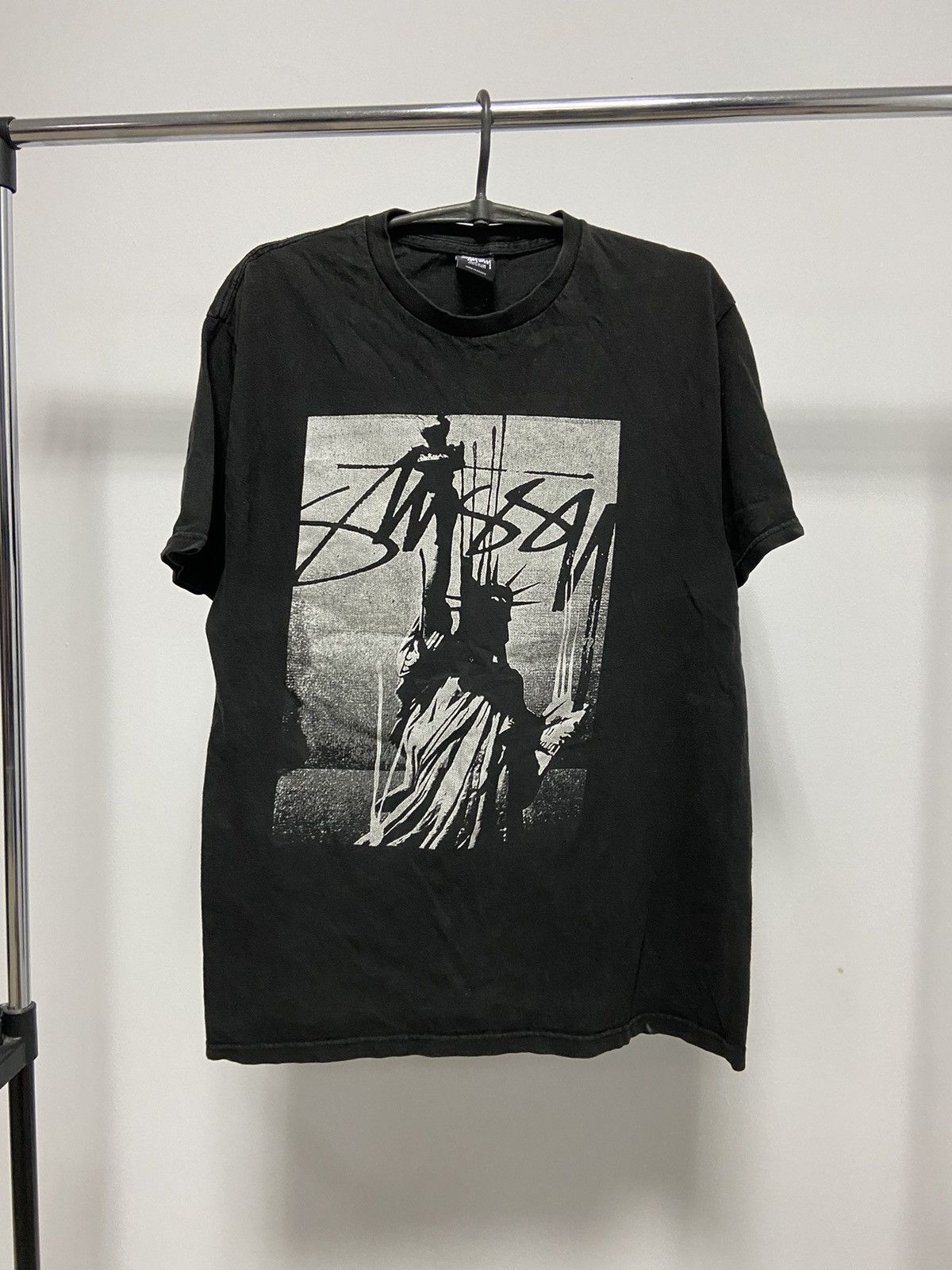 Stussy × Vintage Stussy T Shirt Big Logo Vintage Statue of Liberty 🗽 Size US M / EU 48-50 / 2 - 1 Thumbnail