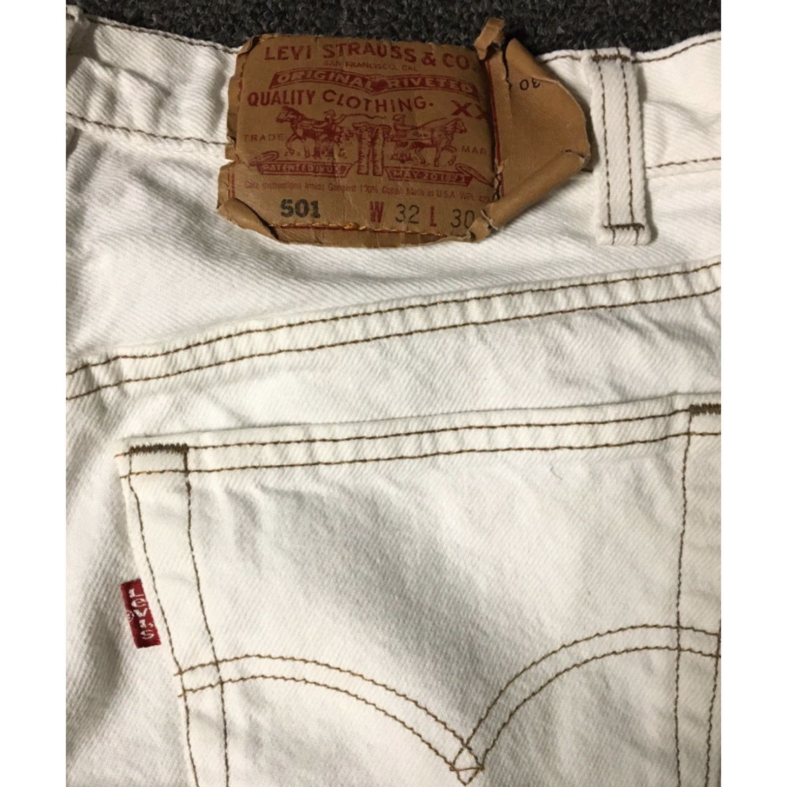 Levi's VINTAGE Levi's 501 Jeans Button Fly Regular 30 White Denim Distressed Paint 80s 90s USA Mens Straight потр Size US 30 / EU 46 - 5 Thumbnail