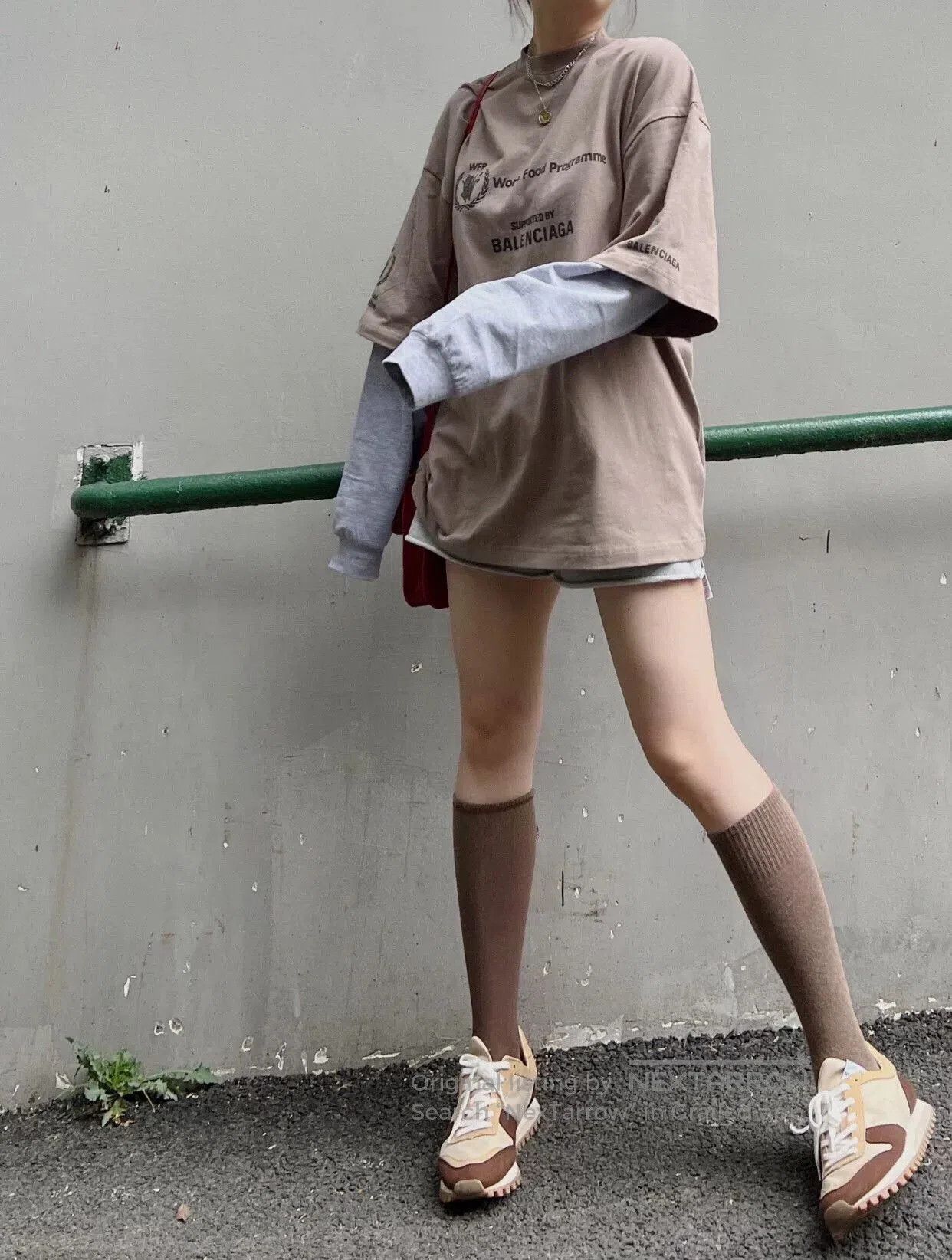 Balenciaga Balenciaga x WFP Logo Gray Mock Tee. Size US L / EU 52-54 / 3 - 2 Thumbnail