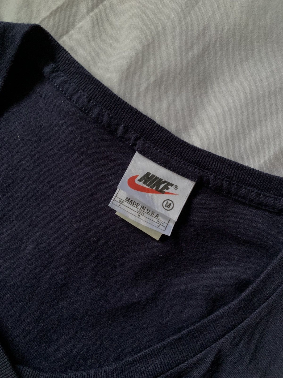 Nike Vintage Nike made in usa v neck tee shirt Size US L / EU 52-54 / 3 - 5 Thumbnail
