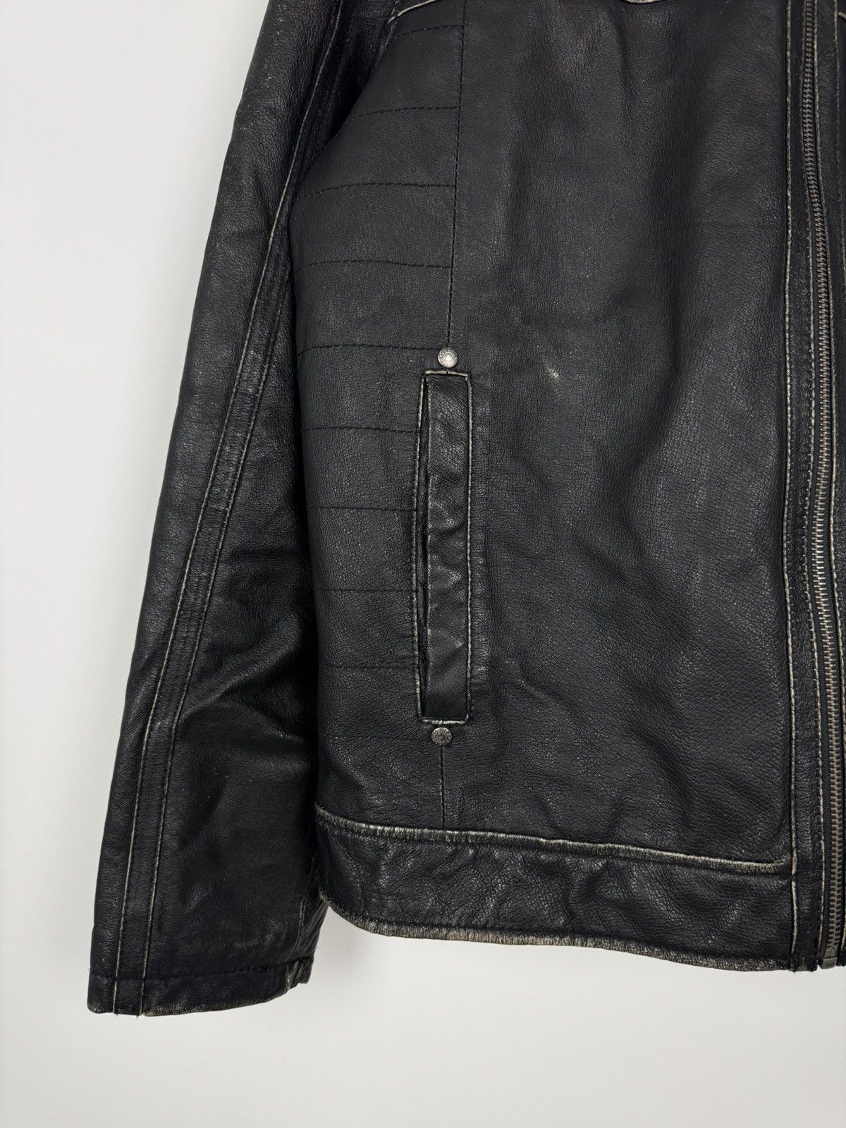 Guess Y2K Distressed Guess Bike Leather Jacket Size US M / EU 48-50 / 2 - 9 Thumbnail
