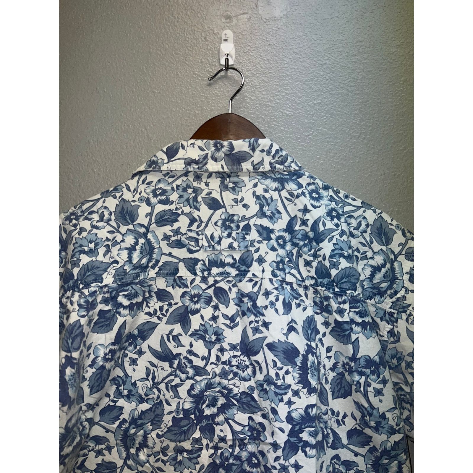 Vintage Vintage Ilio Floral Button Up Shirt ilio White Blue 90s S Size US S / EU 44-46 / 1 - 8 Thumbnail
