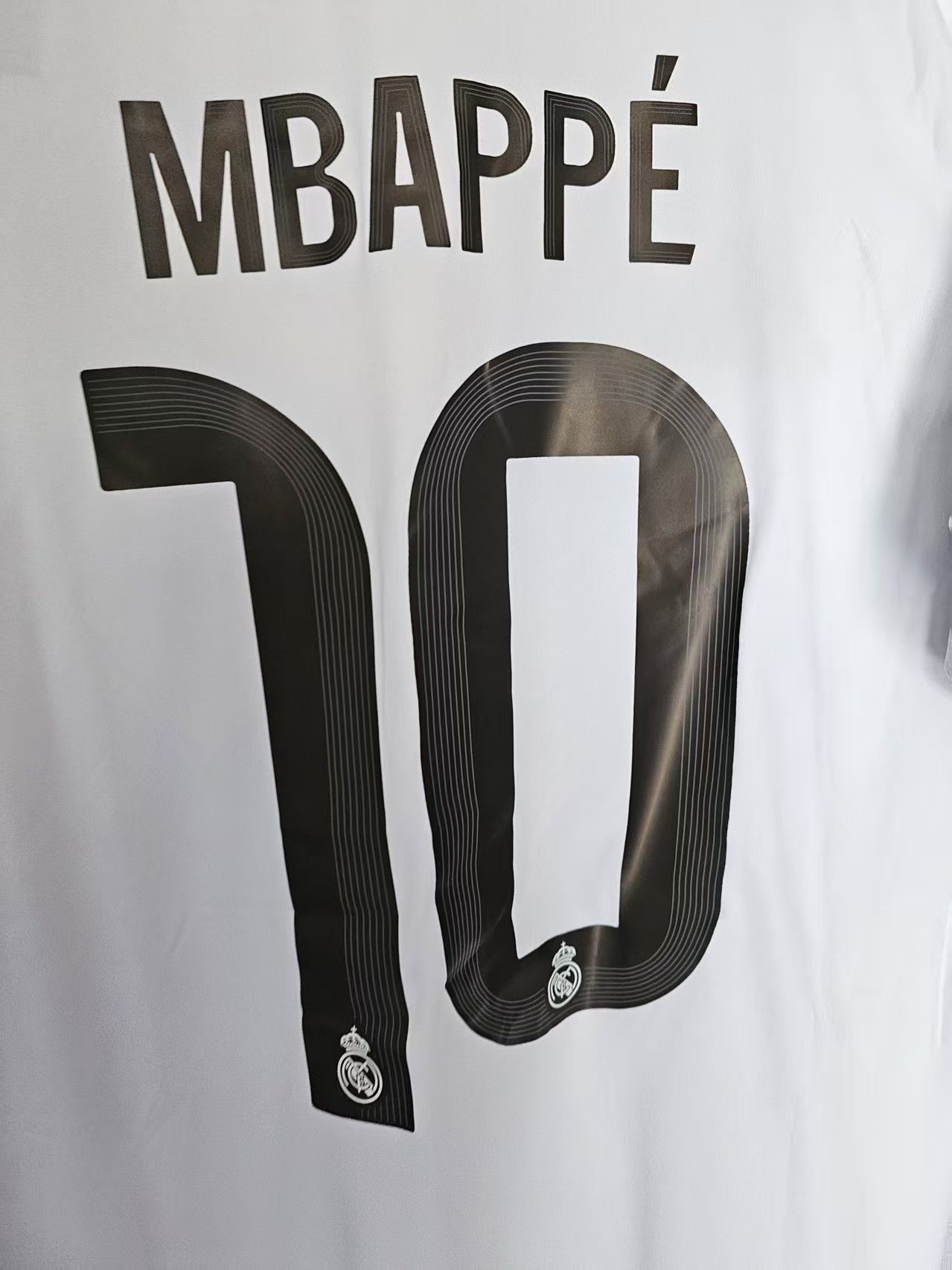 Other 2025 26 Real Madrid #10 Kylian Mbappé Jersey Home Size US M / EU 48-50 / 2 - 5 Thumbnail