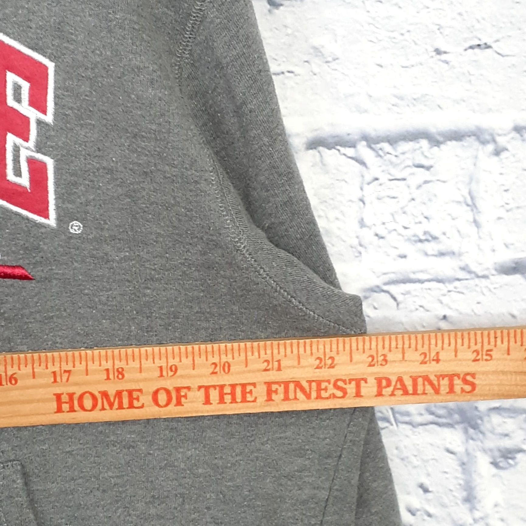 Vintage VINTAGE Ohio State Buckeyes Varsity Athletic Cadre Hoodie Embroidered Medium Gray Unisex Adults M Long Sleeve Pullover"> Size US M / EU 48-50 / 2 - 7 Thumbnail