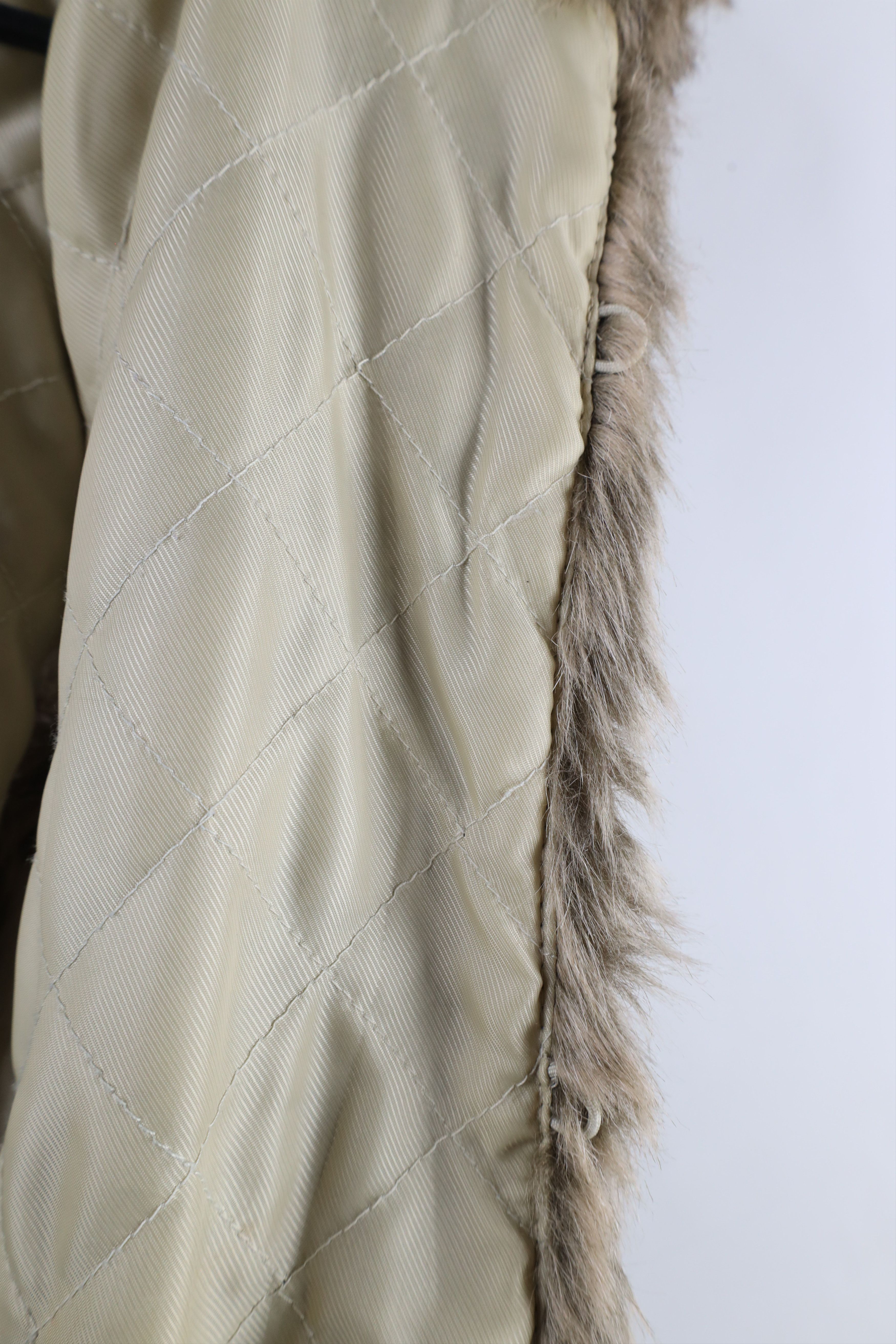 Banana Republic × Vintage Banana Republic Faux Fur Quilted Clasp Vest Jacket Brown Size M / US 6-8 / IT 42-44 - 8 Thumbnail