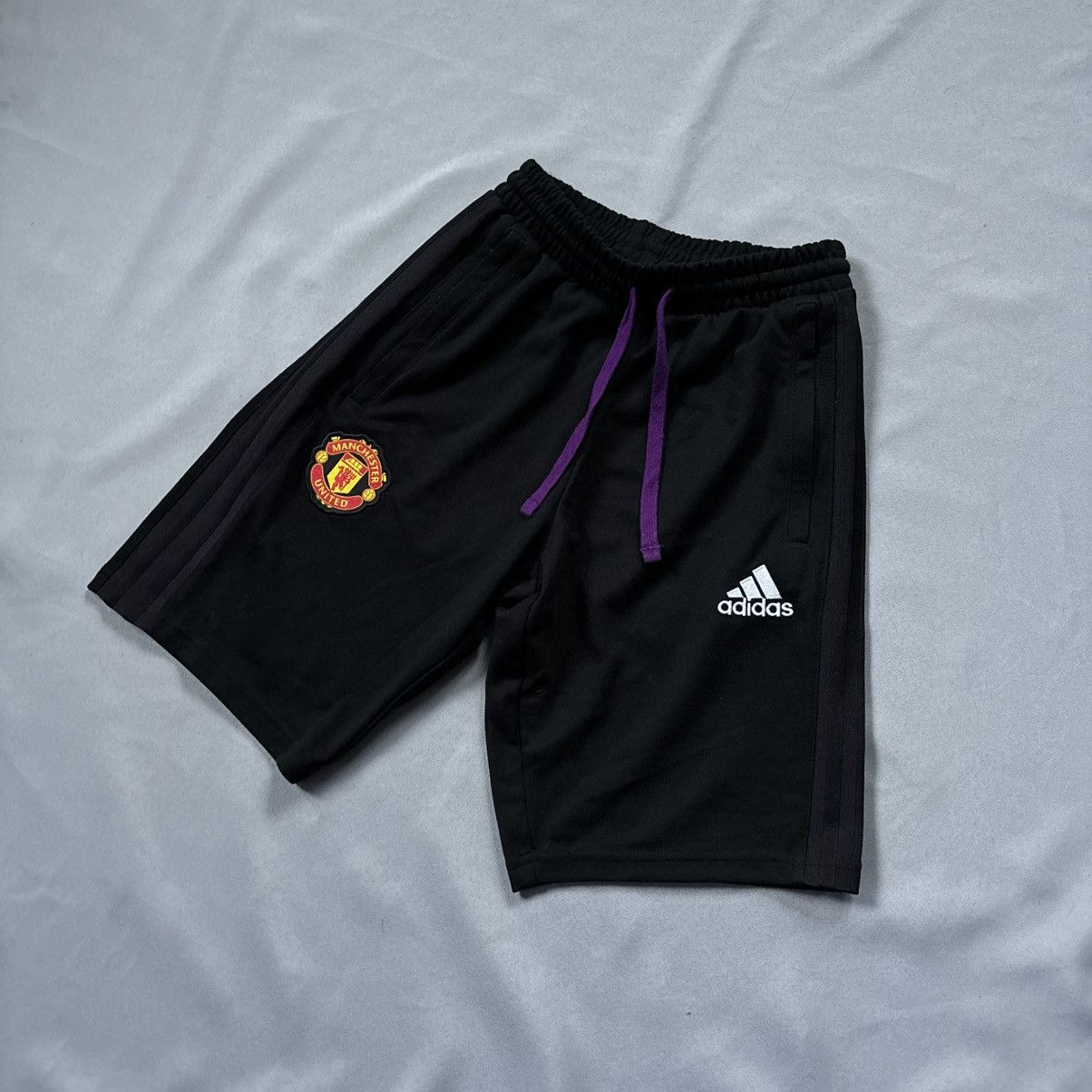Adidas Adidas Manchester United shorts xs black sportswear Size US 29 - 1 Thumbnail