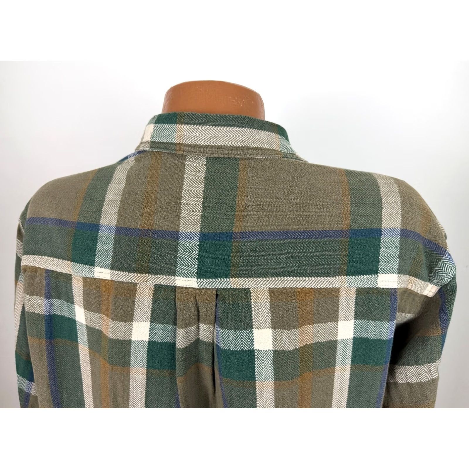 Olive VINTAGE Madison Trader Shirt Men L Outdoors Olive Heavyweight Plaid 90s 80s Hipster Grunge Outdoor Button-Up Size US L / EU 52-54 / 3 - 7 Thumbnail