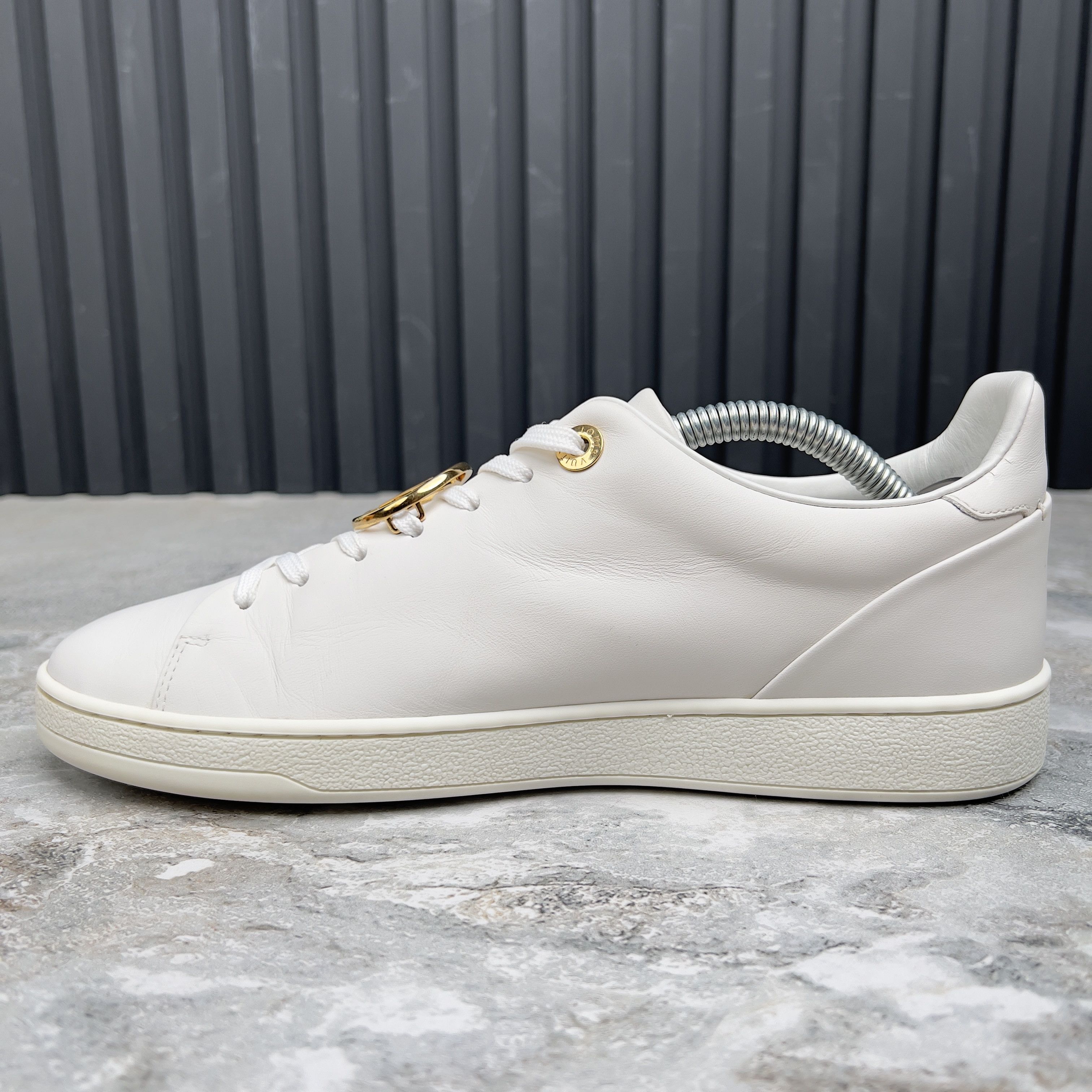 Louis Vuitton Louis Vuitton Frontrow Logo Low Top Sneakers Leather Size US 7.5 / IT 37.5 - 4 Thumbnail