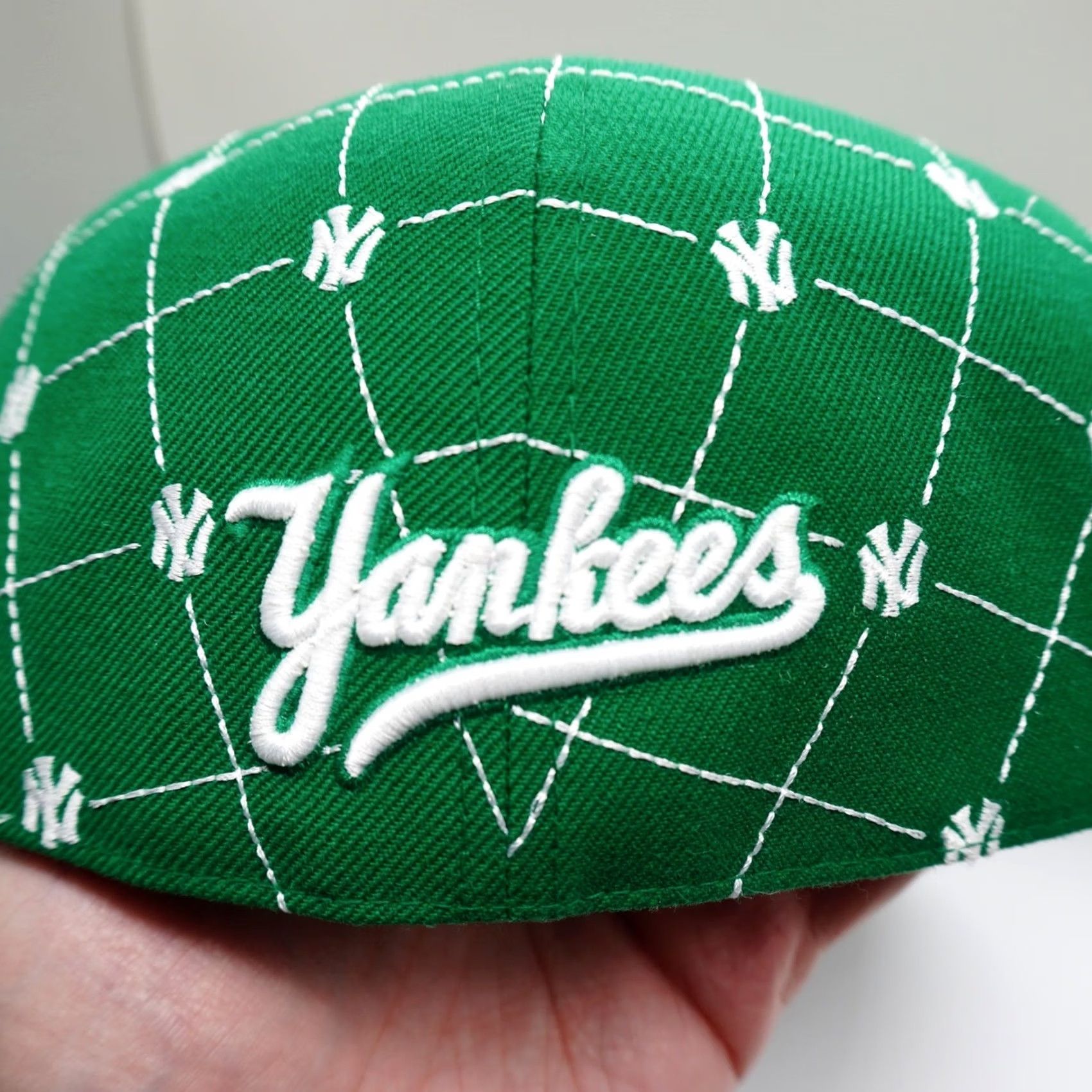 American Needle Mens Green NY Yankees Fitted Hat 7 3/8 MLB Quilted All Over Logo AOP St Patricks American Needle Size ONE SIZE - 6 Thumbnail