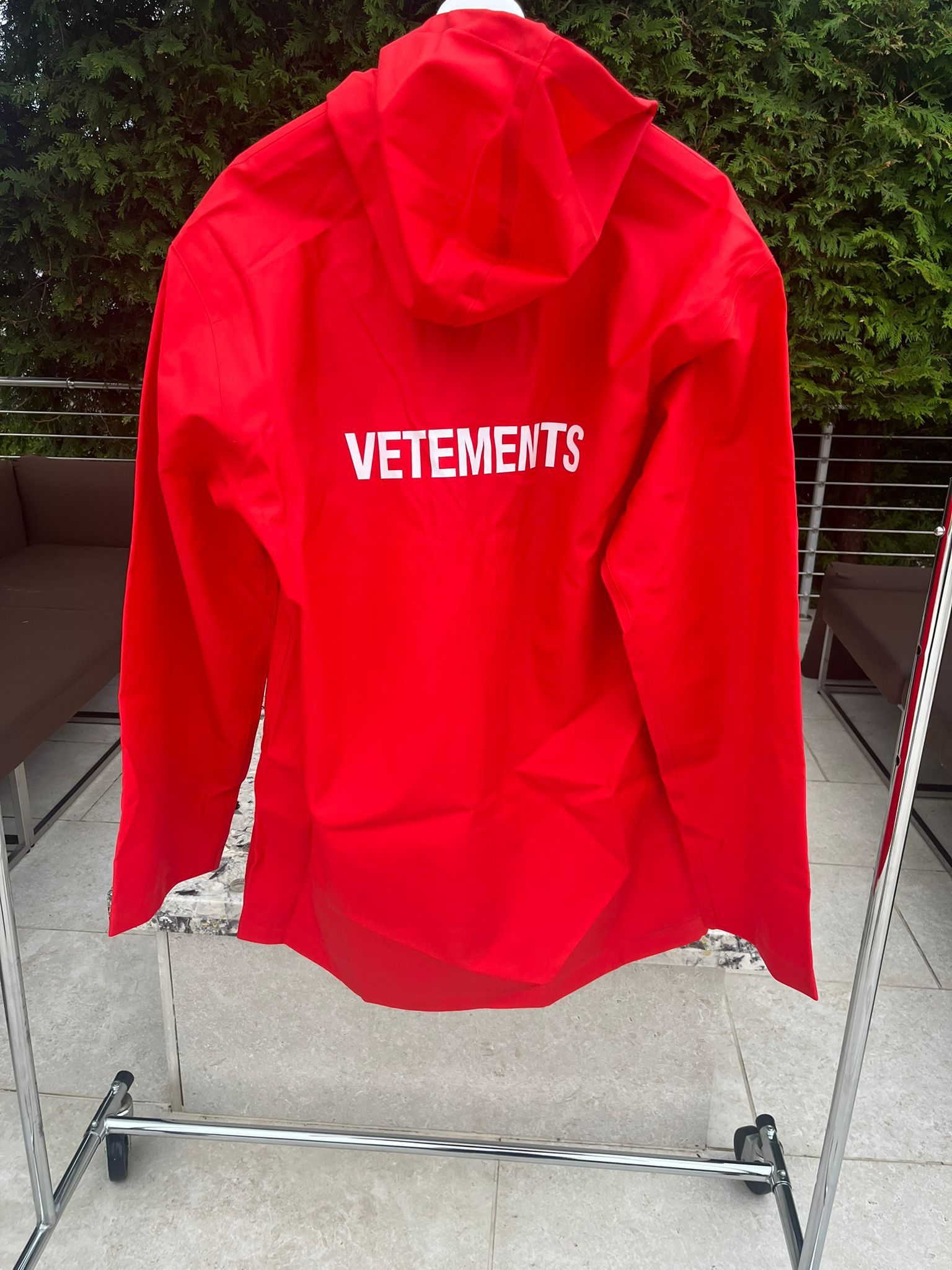 Pre-owned Vetements Logo Parka Jacket In Red