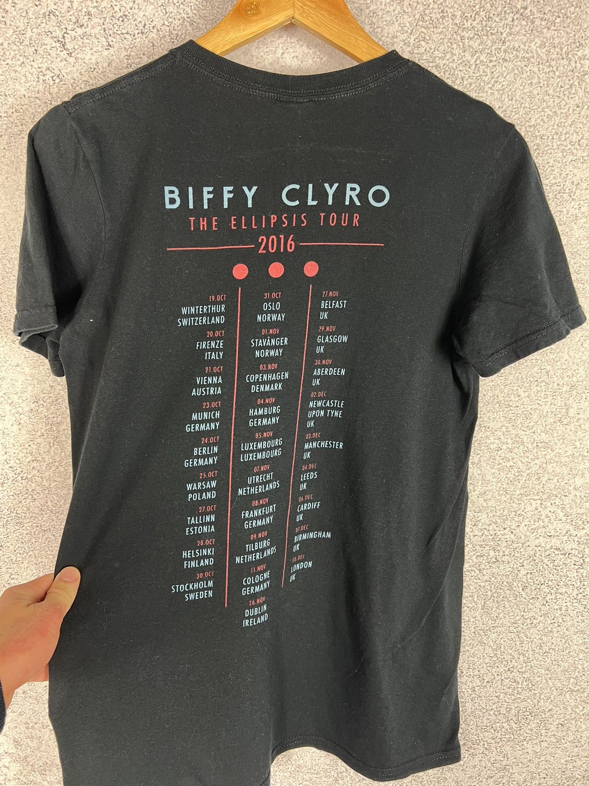 Band Tees Vintage Biffy Clyro Ellipsis Tour Rock Band Tee Size US S / EU 44-46 / 1 - 5 Thumbnail