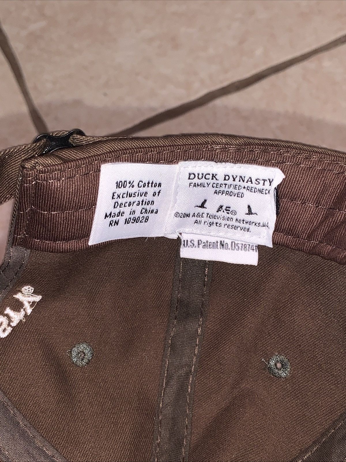Other Duck Dynasty Strap Back - Built In Bottle Opener Size ONE SIZE - 3 Thumbnail