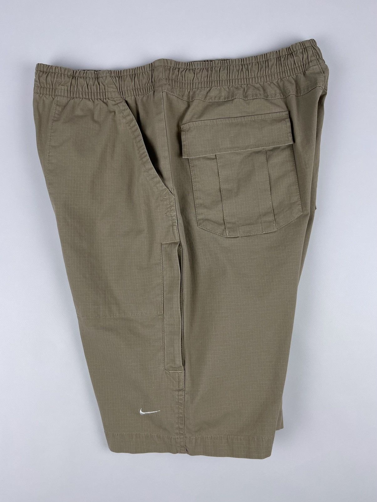 Nike Vintage Nike cargo Shorts Size US 34 / EU 50 - 2 Thumbnail