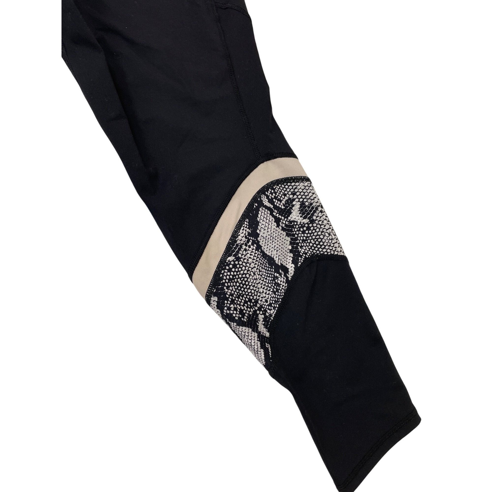 Torrid Torrid Womens Black snake print Activewear Leggings Size 2 S Size 26" / US 2 / IT 38 - 9 Thumbnail
