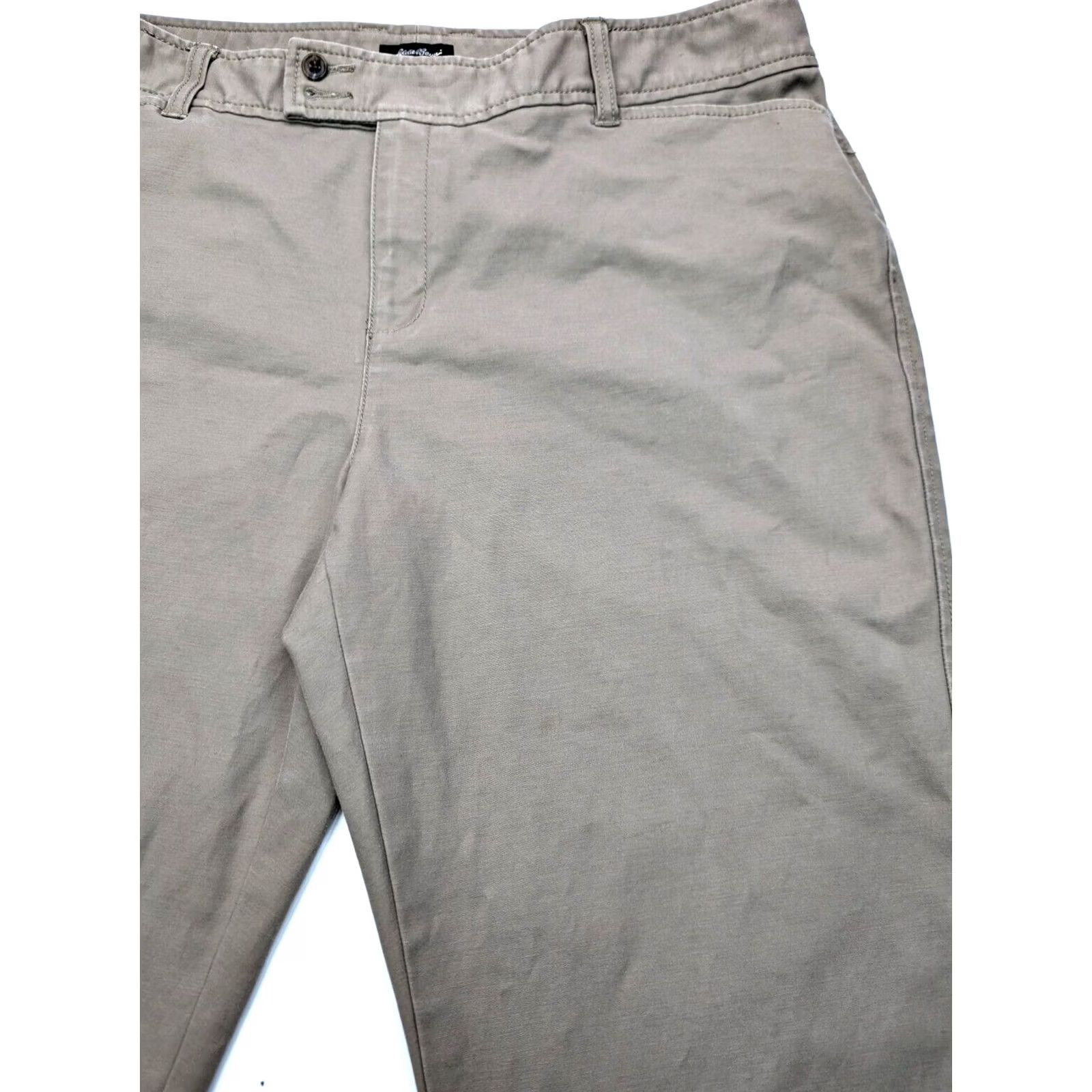 Eddie Bauer Eddie Bauer Vashon Fit Women 18 Khakis Pants Flat Front Stretch 38x30 Brown Twill Regular Pattern Solid Front Zip Pockets Button Logo Size 40" / US 18 - 4 Thumbnail