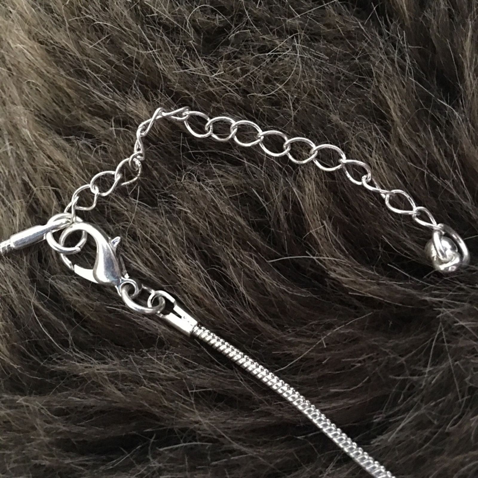 Jewelry Two tone hammered and filigree disc necklace Size ONE SIZE - 8 Thumbnail