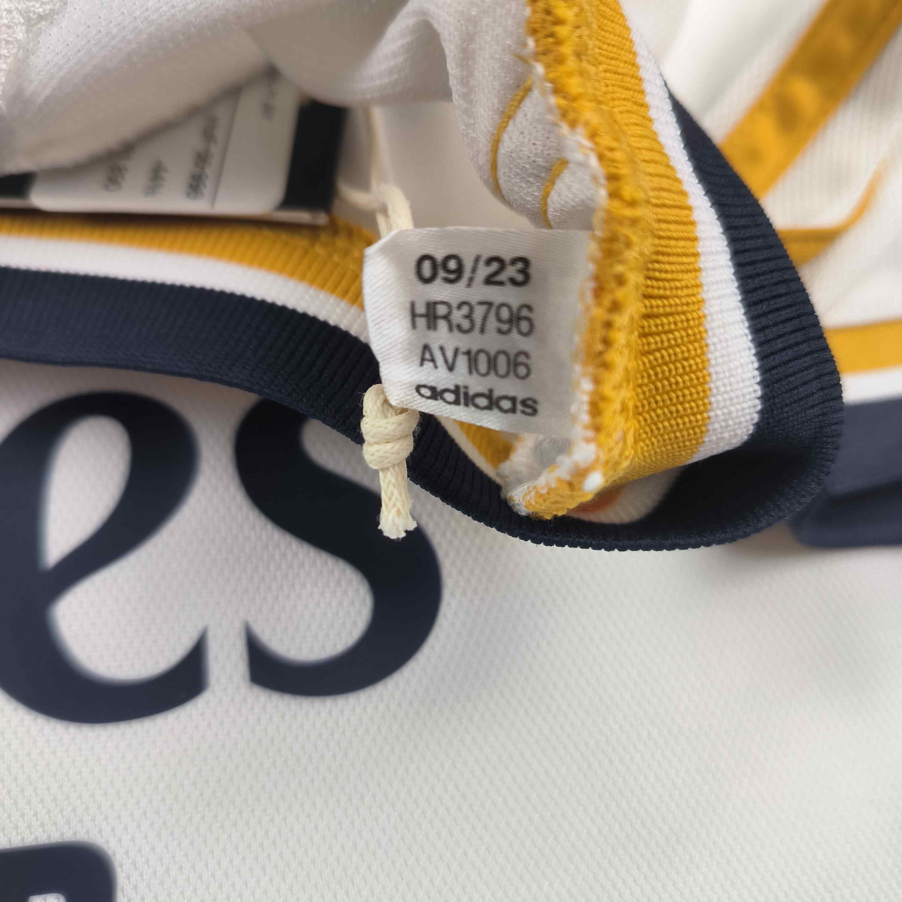 Adidas NEW Real Madrid 2023 home UCL Bellingham football jersey XXL Size US XXL / EU 58 / 5 - 7 Thumbnail