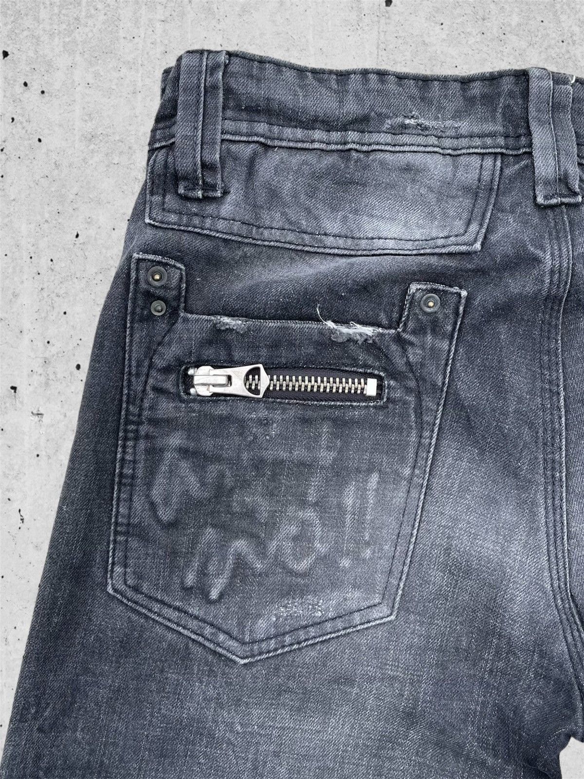Japanese Brand 🔥 Japanese Brand Black Distressed Denim W31🔥 Size US 31 - 14 Thumbnail