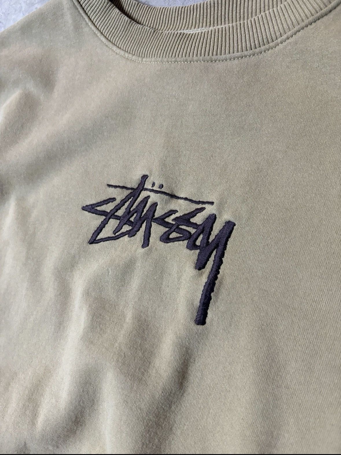 Stussy Stussy Center Logo Embroidered Sweatshirt Crewneck Khaki Med Size US M / EU 48-50 / 2 - 2 Thumbnail