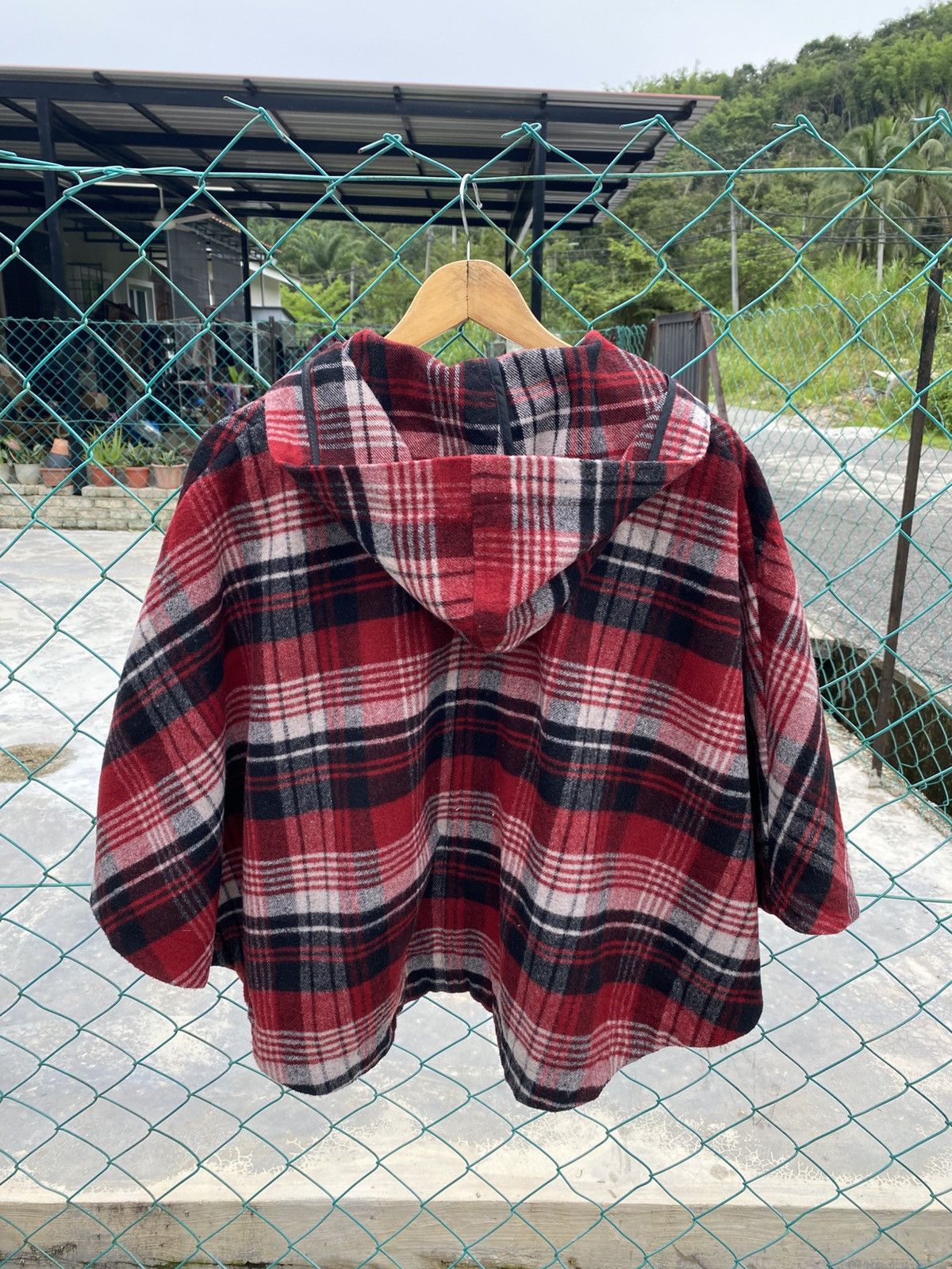 Japanese Brand 3can4on checkered hooded poncho Size ONE SIZE - 2 Thumbnail