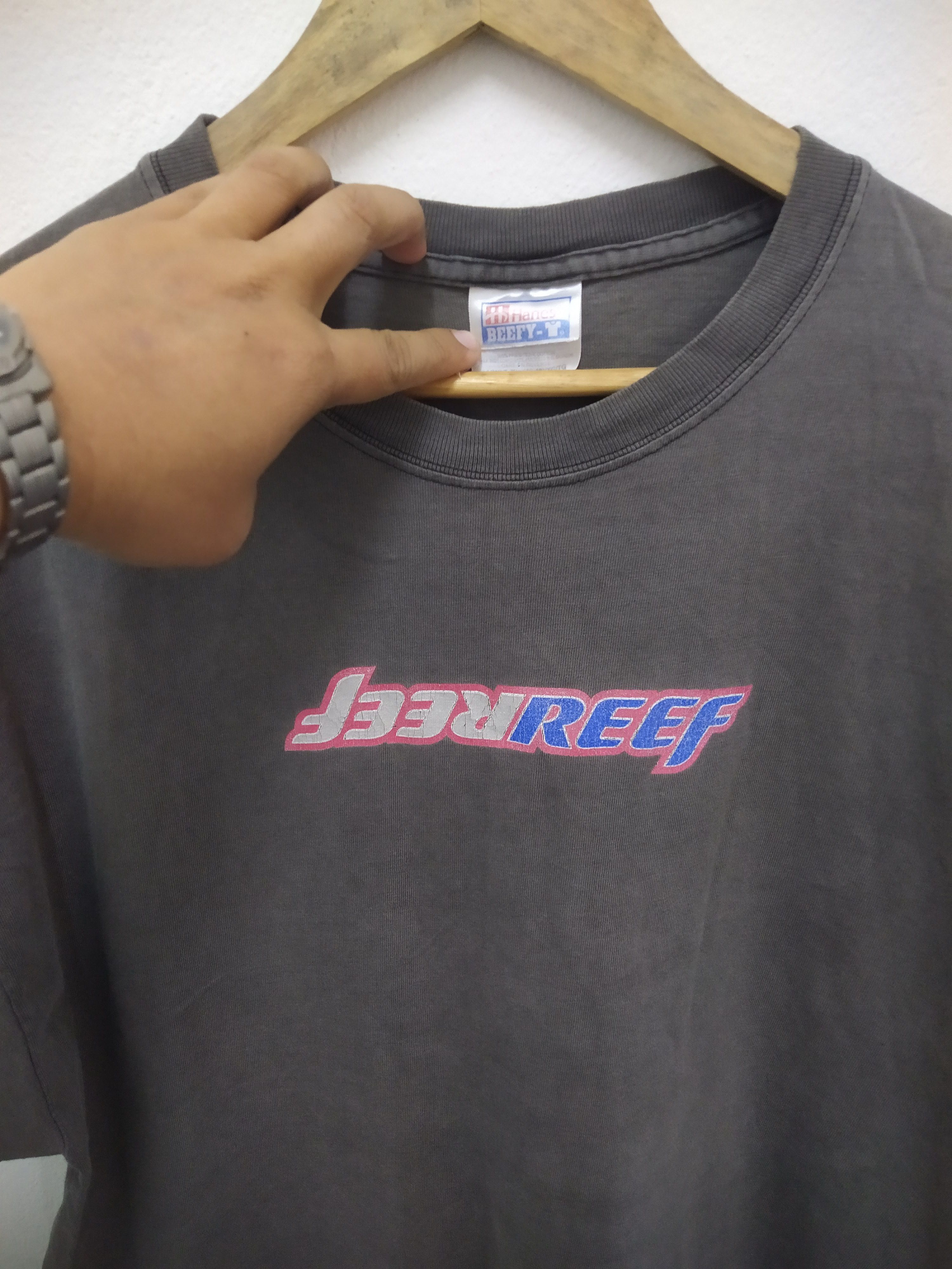 REEF Vintage 90s REEF Surfboards T-Shirt Hanes Beefy-T Fade Size US XL / EU 56 / 4 - 7 Thumbnail