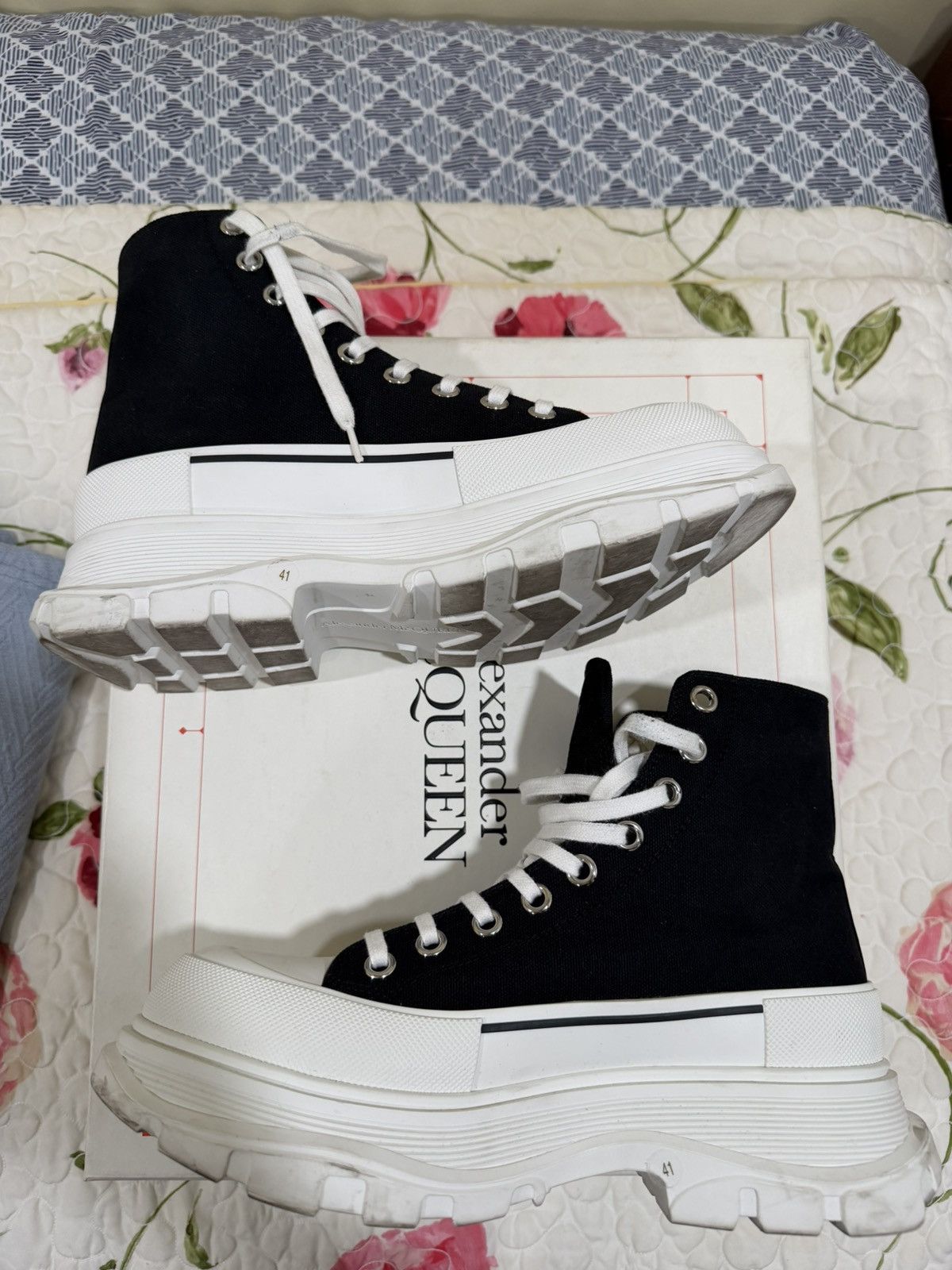 Alexander McQueen Black Alexander Mcqueen boots Size US 8 / EU 41 - 3 Thumbnail