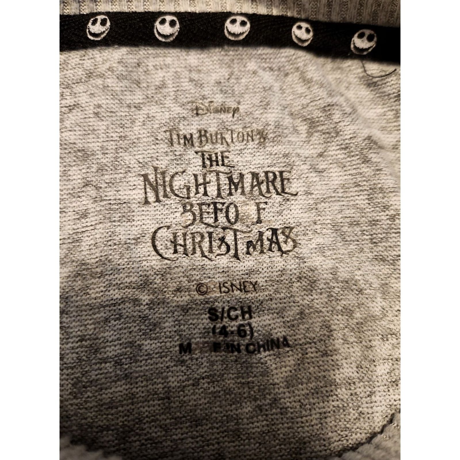 Disney - It specifies the size ("S") and color ("Gray") Size S / US 4 / IT 40 - 2 Thumbnail