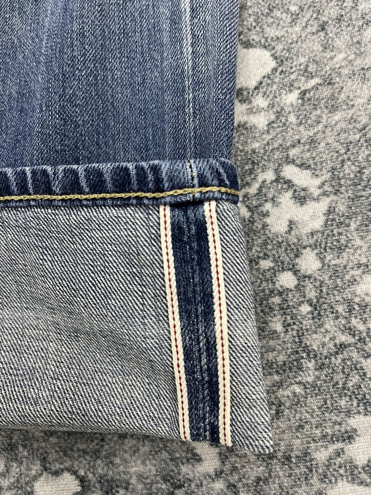 Uniqlo Vintage Uniqlo Jeans Selvedge Regular Fit Size 32 Size US 32 / EU 48 - 13 Thumbnail