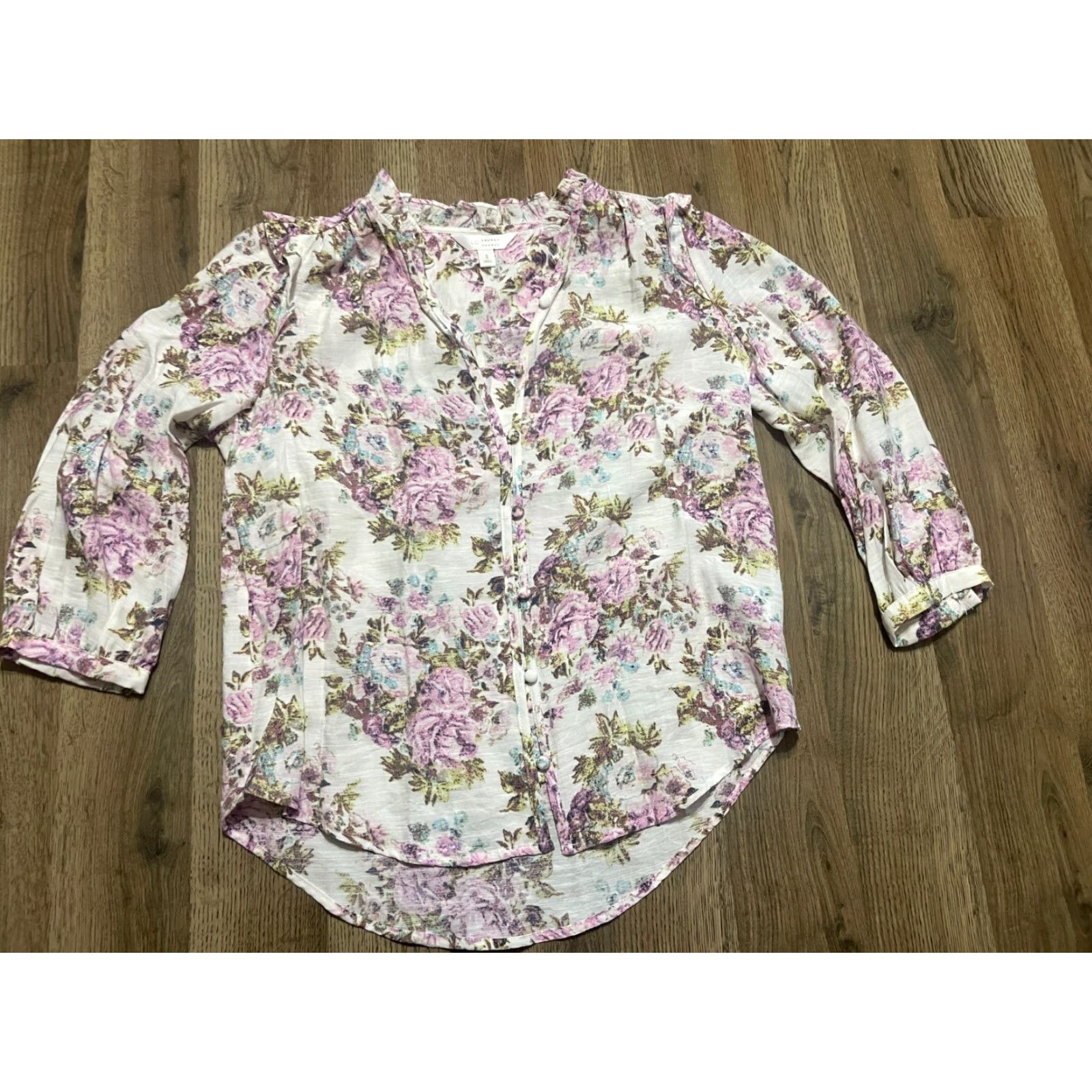 Vintage LC Lauren Conrad Blouse Women's Size Small Button-Up Floral Purple White Long Sleeve Shirt Casual Modern Fall Spring Summer Womens Size S / US 4 / IT 40 - 2 Thumbnail