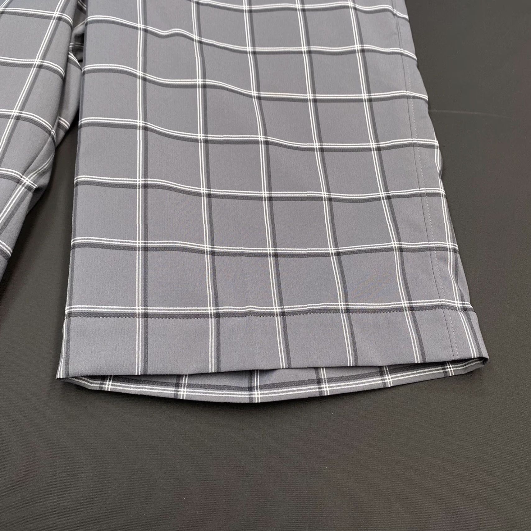 Nike Nike Golf Shorts Mens 30 Gray Flat Front Stretch DriFit Plaid Bermuda Shorts Athletic Casual Size US 30 / EU 46 - 3 Thumbnail
