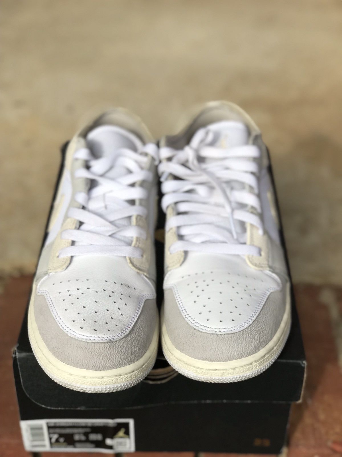 Jordan Brand Air Jordan 1 SE Craft Low Inside Out - Tech Grey 7Y / 8.5W Size US 7 / EU 40 - 3 Thumbnail