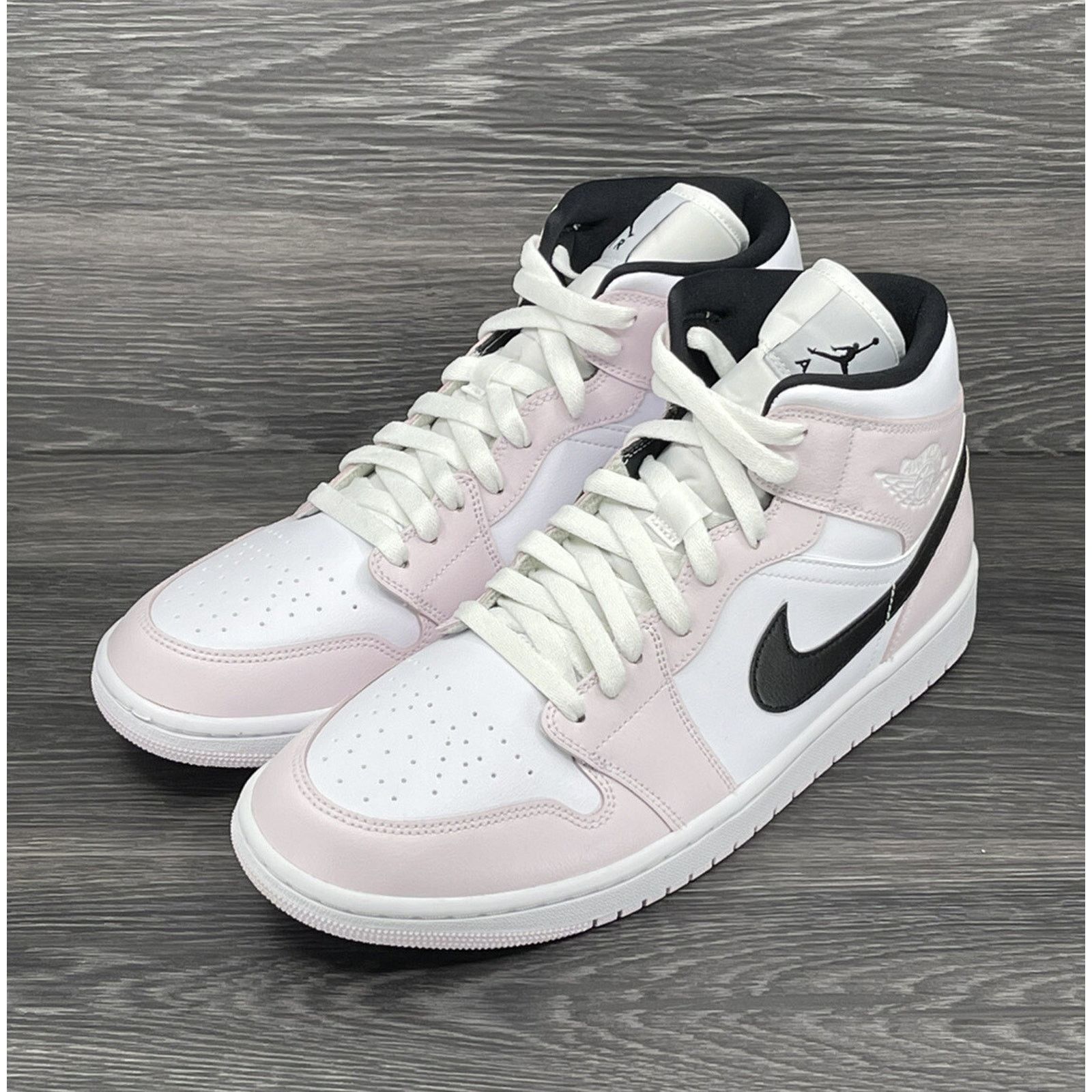 Jordan Brand WMNS Air Jordan 1 Mid, Lt Violet | 12W/10.5M [new] BQ6472500 Size US 12 / IT 42 - 2 Thumbnail