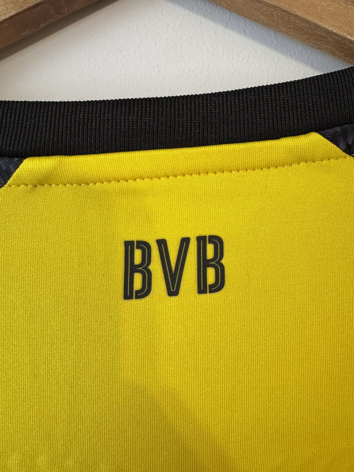 Puma Sahin #8 Borussia Dortmund 2016-2017 Match Worn Jersey CL Size US L / EU 52-54 / 3 - 20 Thumbnail