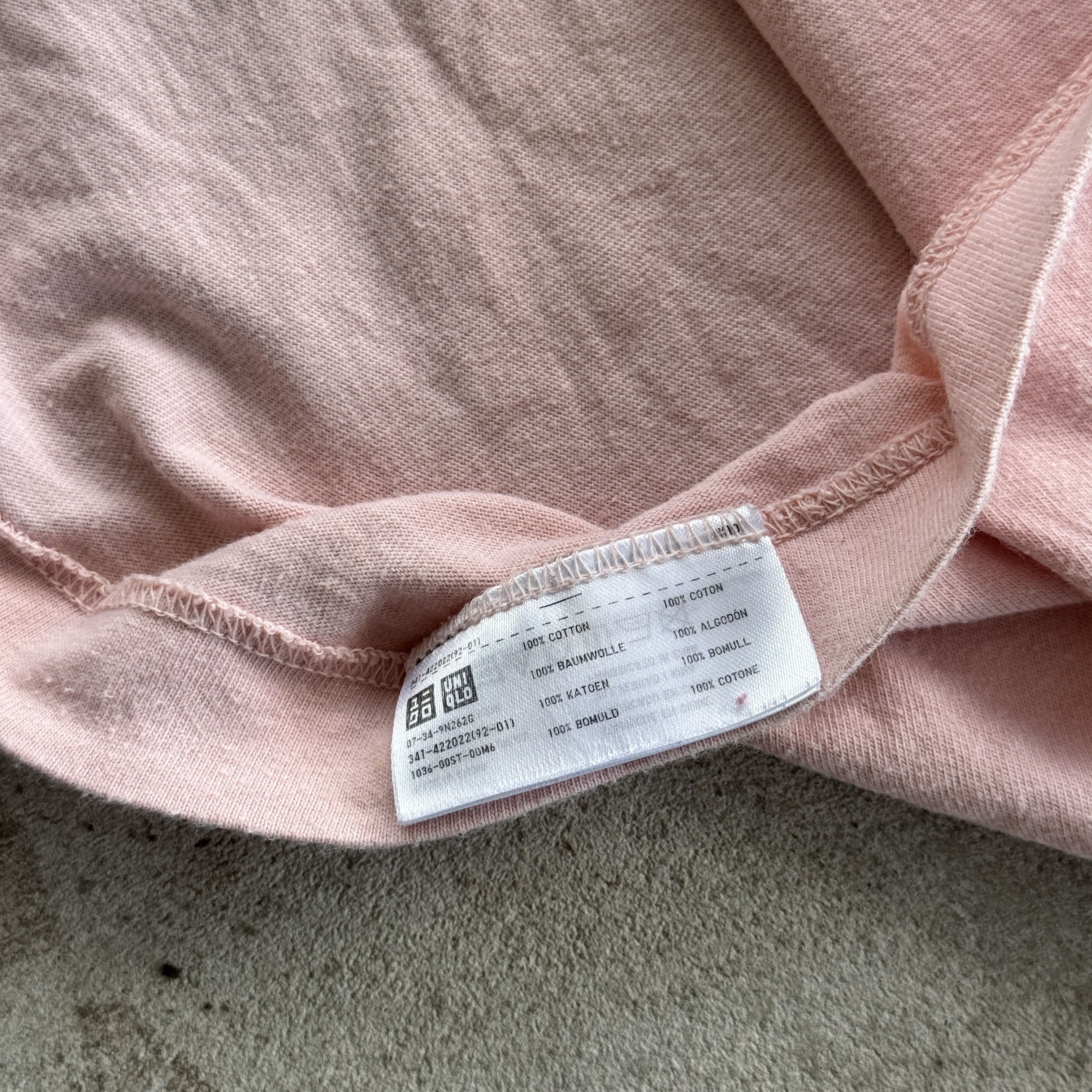 Uniqlo Uniqlo UT Kaws BFF Graphic Pink T-Shirt Medium Tee Size M Size US M / EU 48-50 / 2 - 6 Thumbnail