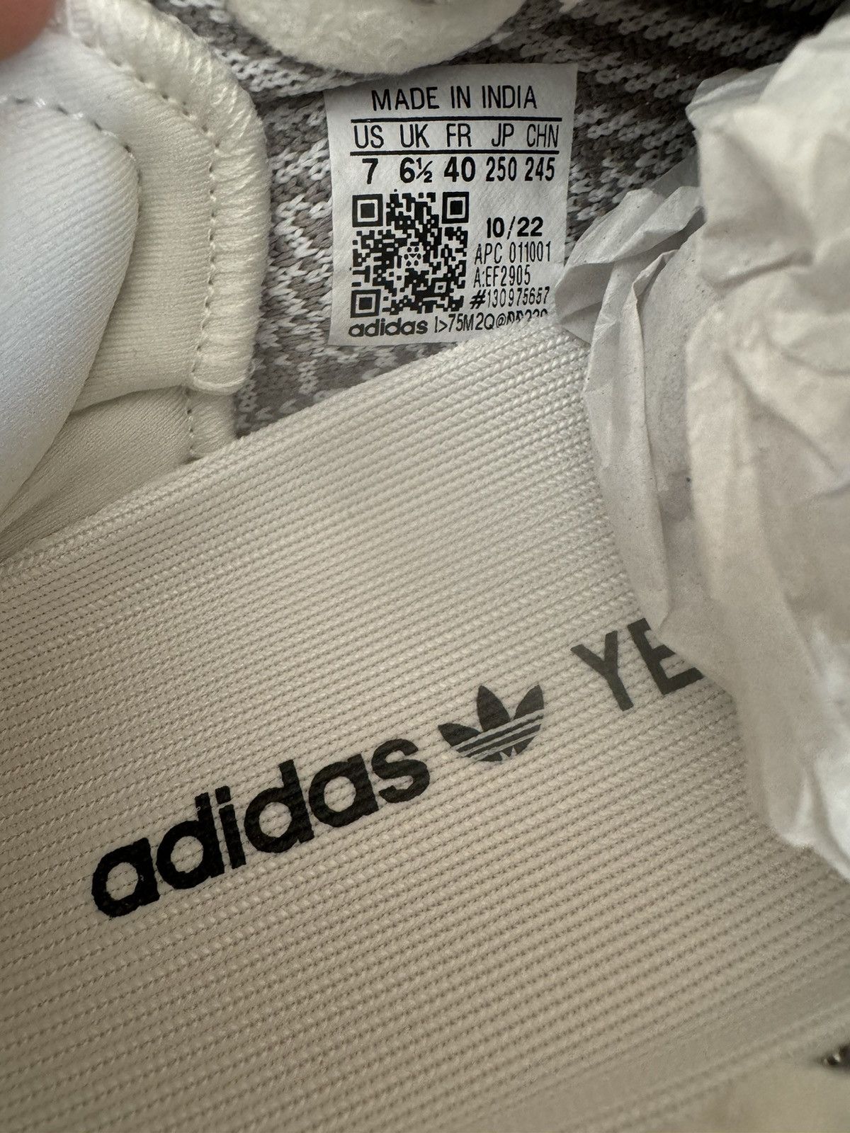 Yeezy Adidas Yeezy Boost 350 V2 "Static" - Brand New - Size 40 EU Size US 7 / IT 37 - 9 Thumbnail