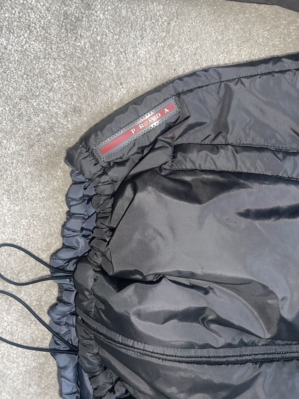 Prada PRADA 2021 Reversable Black/Blue Nylon Puffer Jacket Size US L / EU 52-54 / 3 - 3 Thumbnail