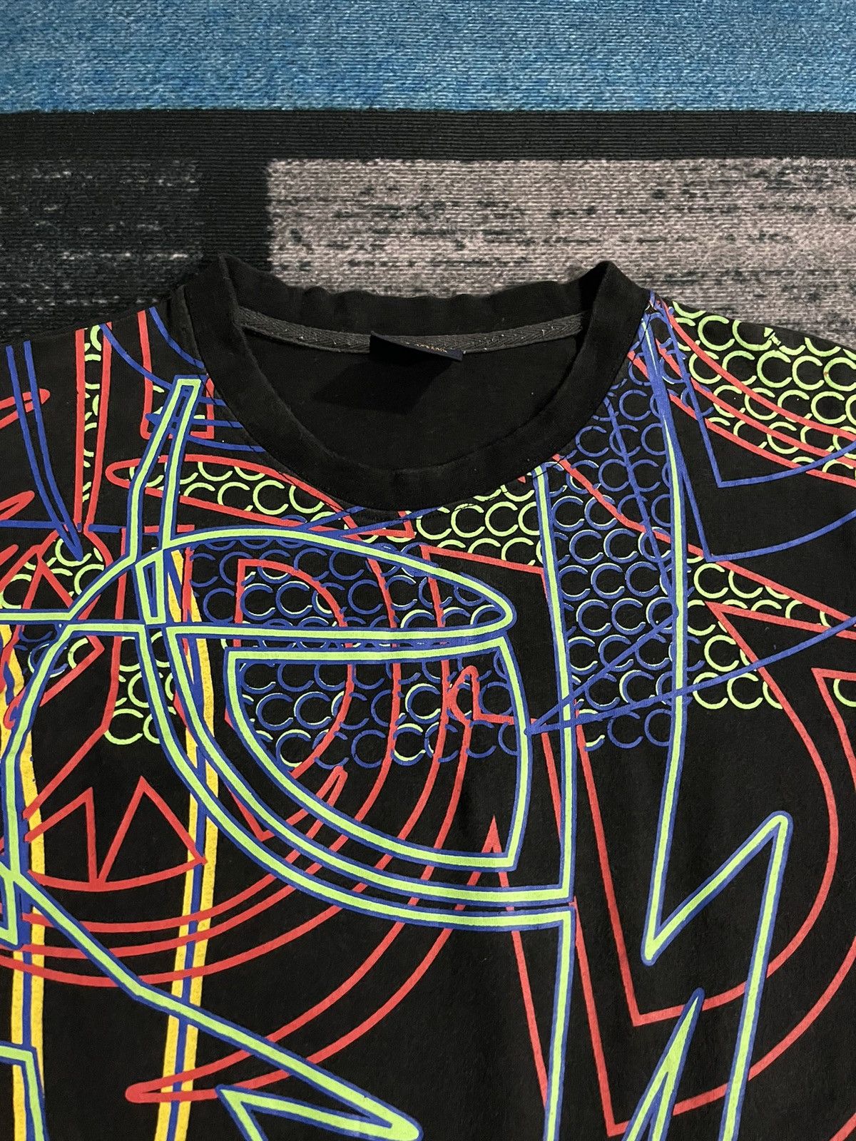 Coogi Vintage Coogi Overprint Embroidery logo Tshirt Size US XL / EU 56 / 4 - 9 Thumbnail