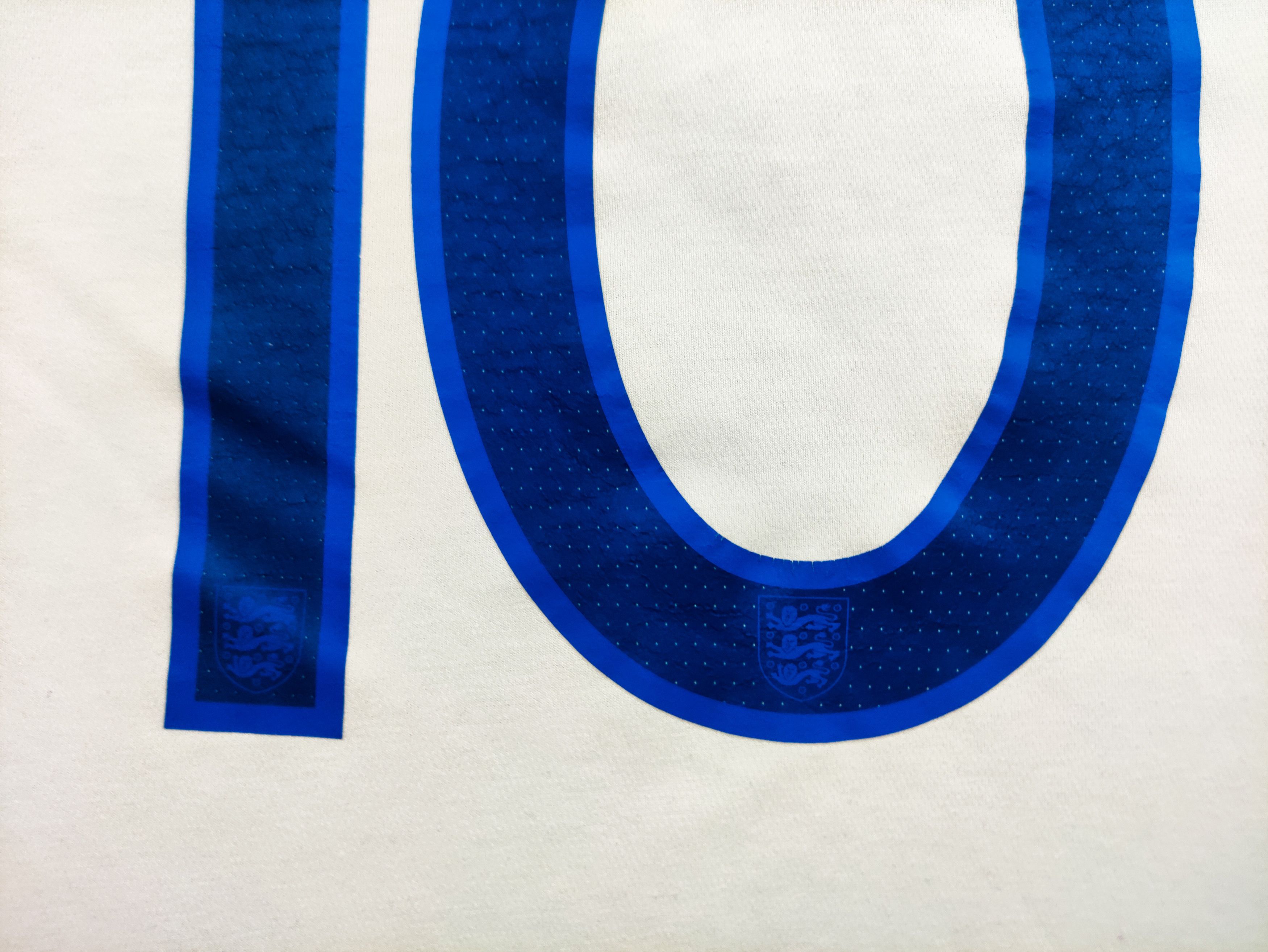 Umbro Wayne Rooney #10 England 2011 Home Umbro Blokecore Vintage Size US S / EU 44-46 / 1 - 12 Thumbnail