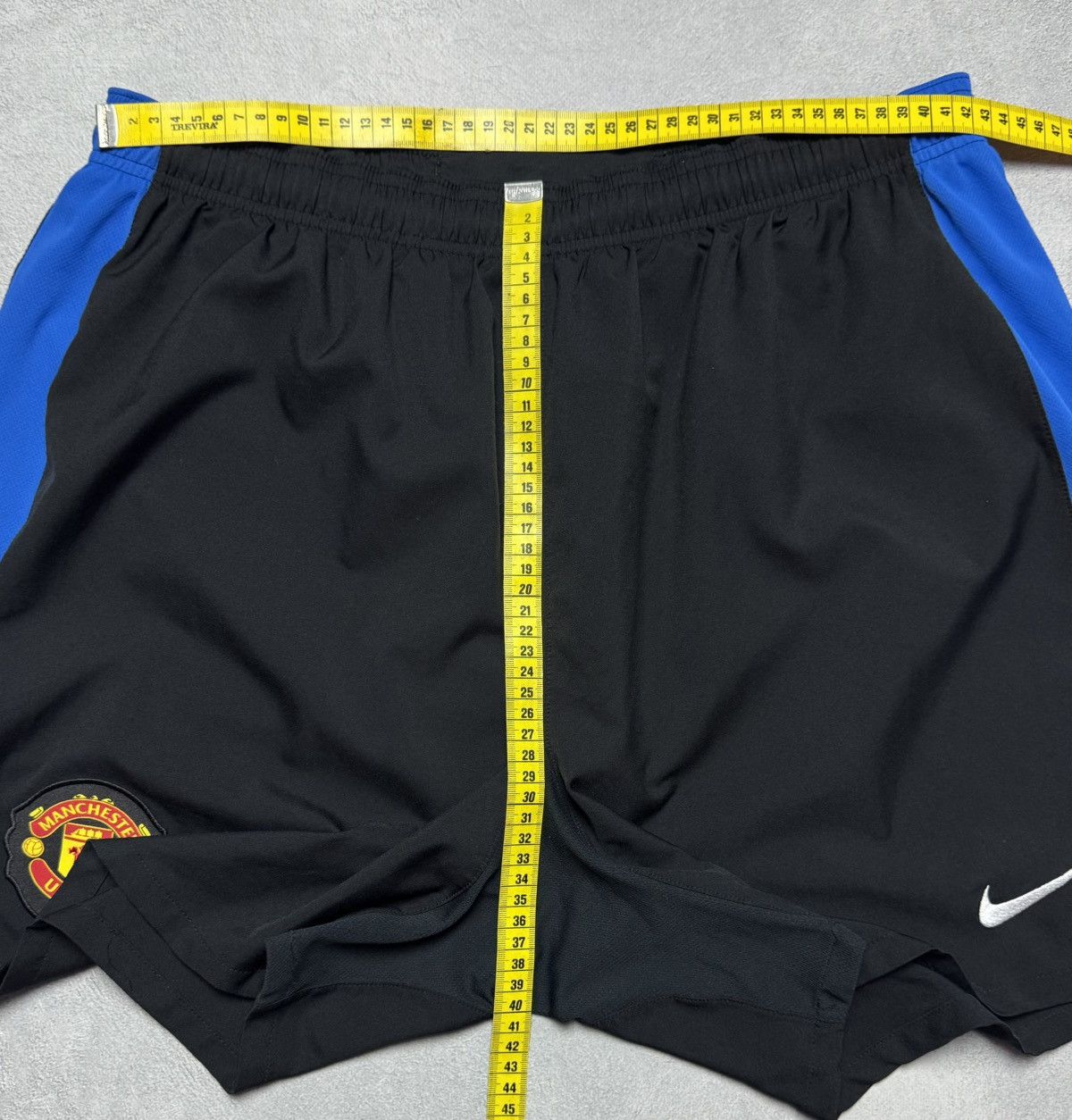 Nike Manchester United 2009 2010 Away Football Soccer Shorts Nike Size US 38 / EU 54 - 14 Thumbnail