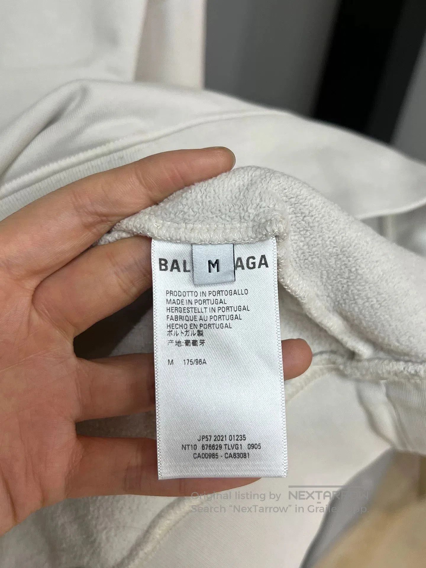 Balenciaga balenciaga embroidered logo sweatshirt in white. Size US M / EU 48-50 / 2 - 3 Thumbnail