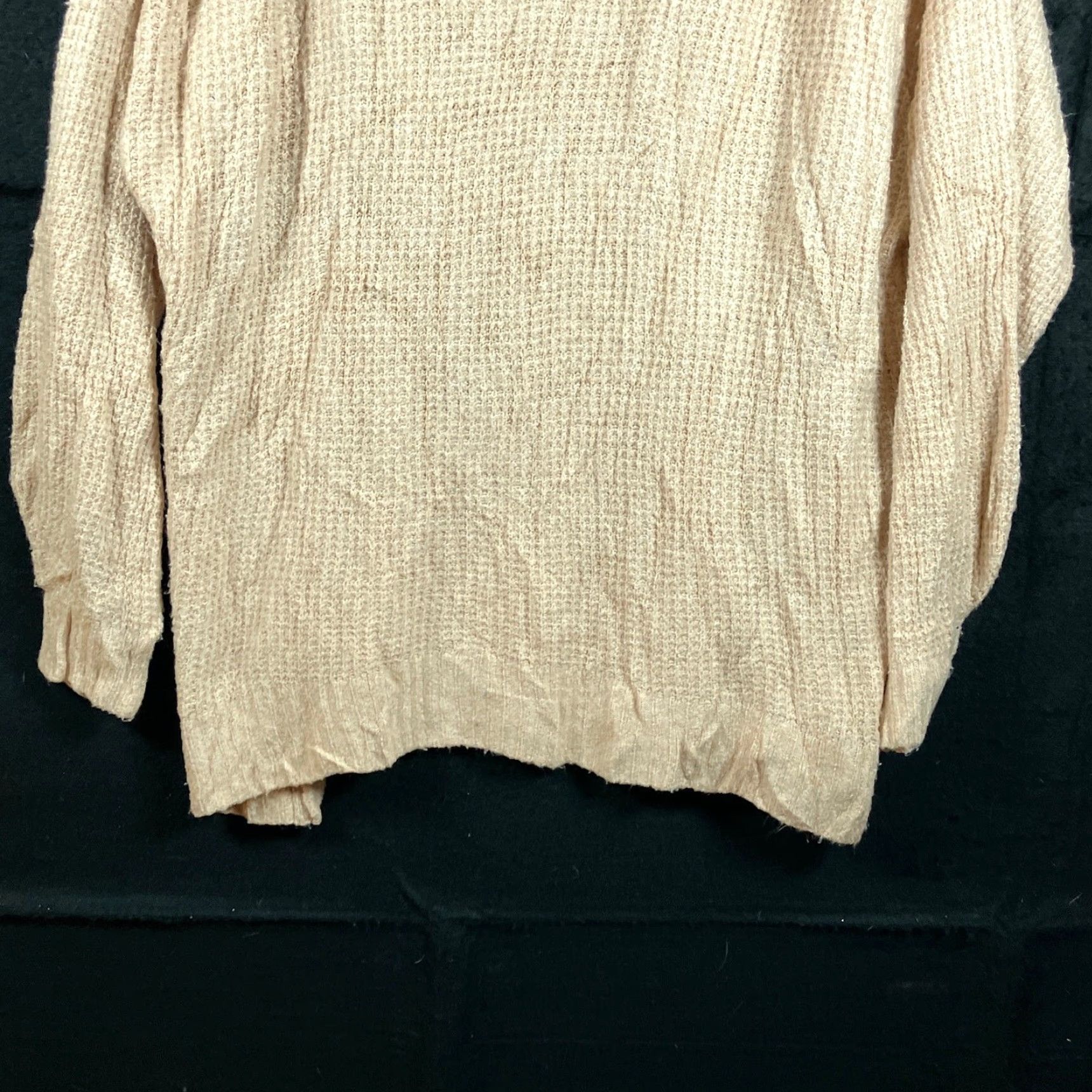 American Eagle Outfitters American Eagle Womens Sweater Beige V Neck Oversized Knit Large Size L Block Description: Pullover, Solid, Long Sleeve, Regular Fit Size L / US 10 / IT 46 - 3 Thumbnail