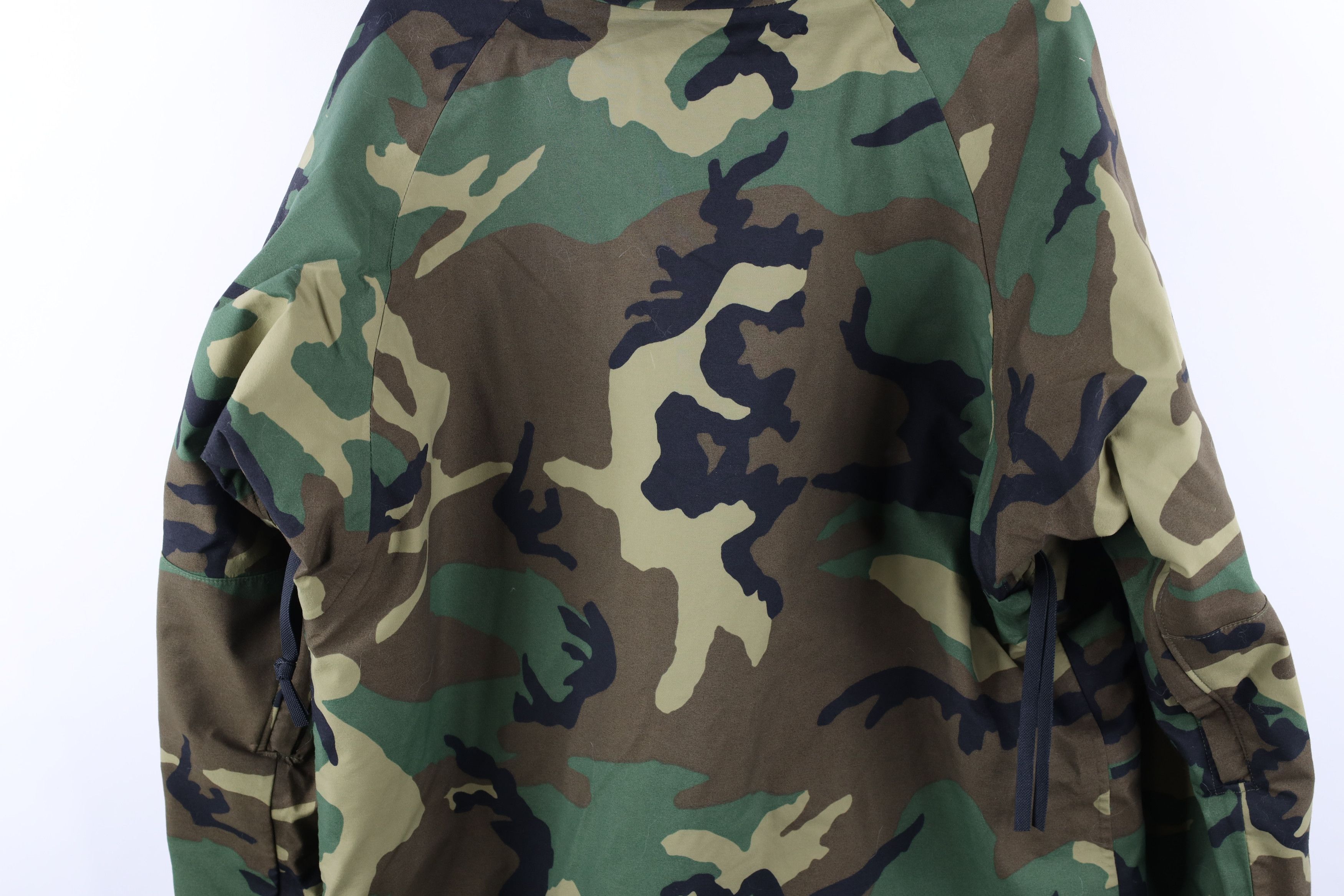 Vintage Vintage 90s Issue Camouflage Cold Weather Parka Jacket USA Size US M / EU 48-50 / 2 - 13 Thumbnail