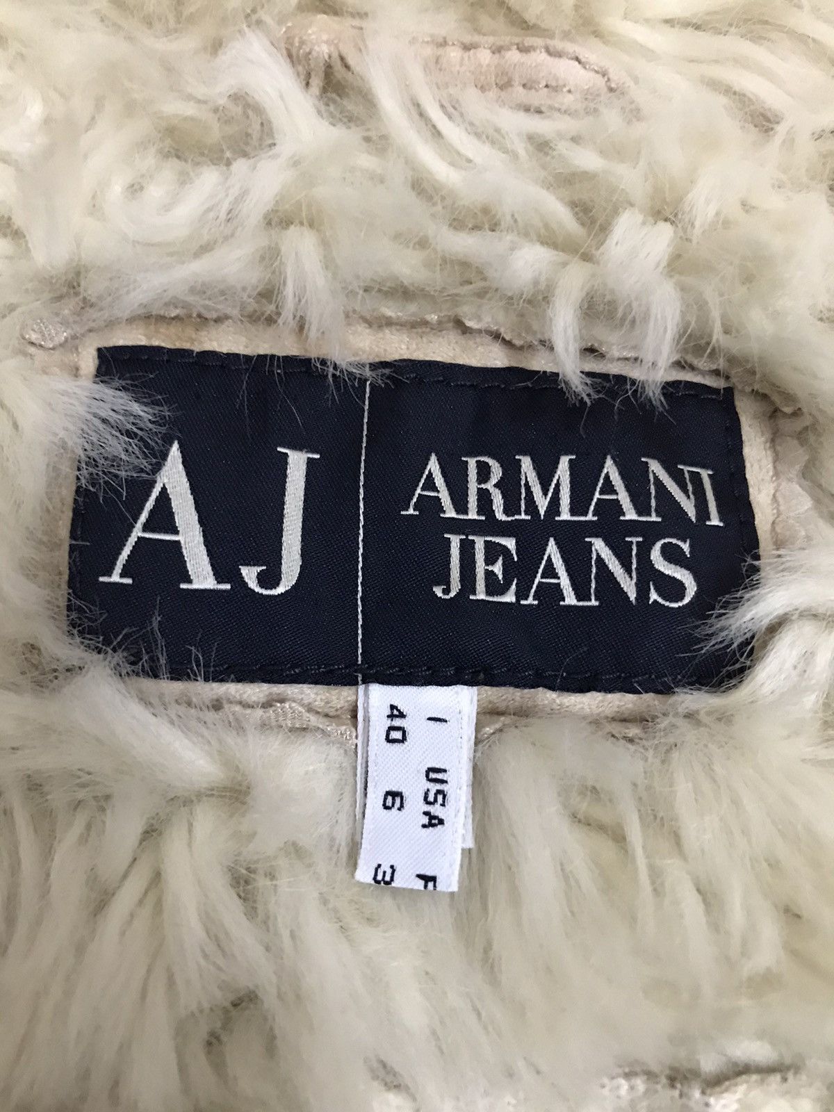 Armani Vintage Armani Suede Leather jacket With Faux Fur Collar Size S / US 4 / IT 40 - 7 Thumbnail