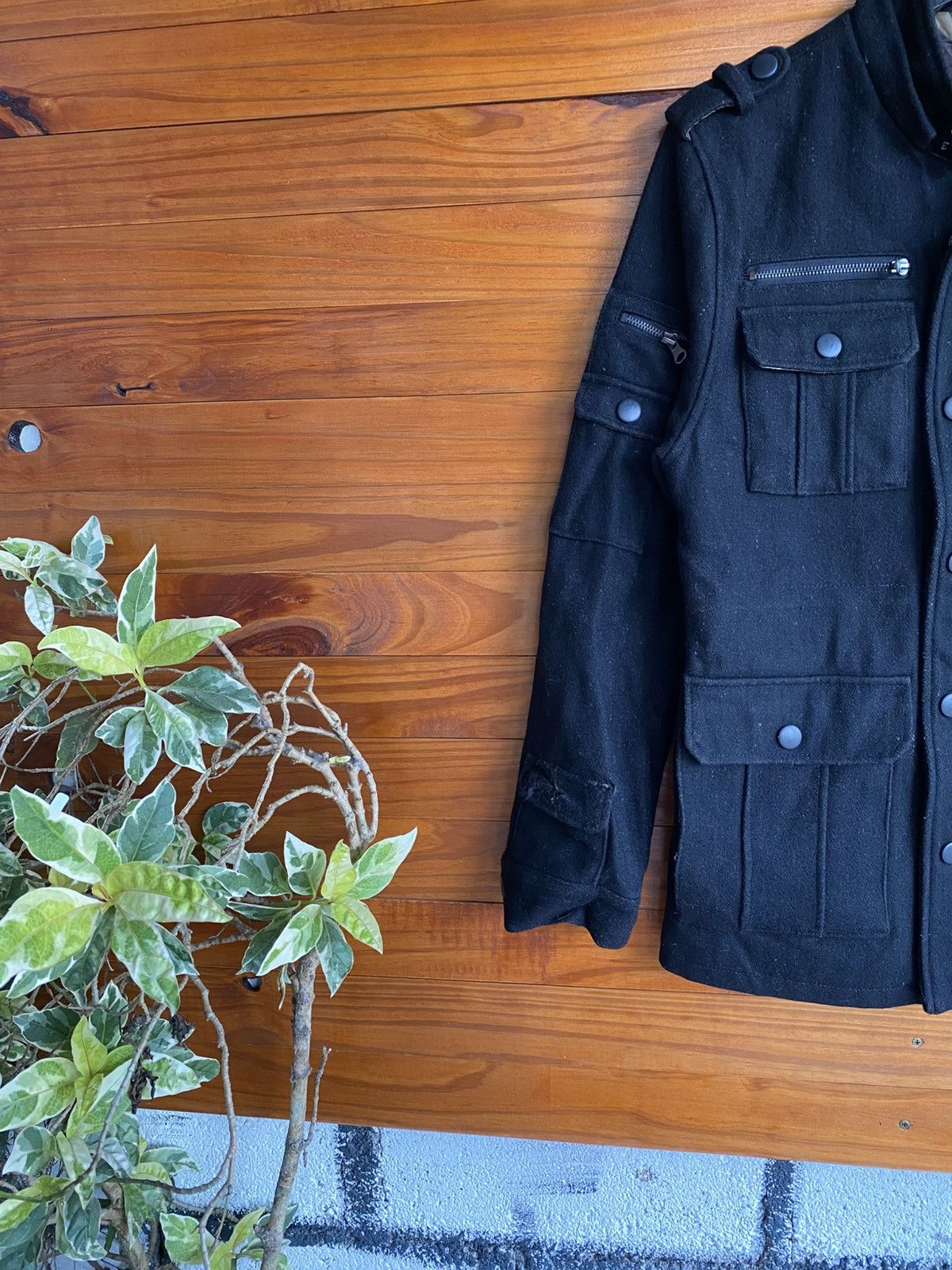 Japanese Brand Vintage Military-Style Black Wool Jacket with Camo Lining Size US M / EU 48-50 / 2 - 6 Thumbnail