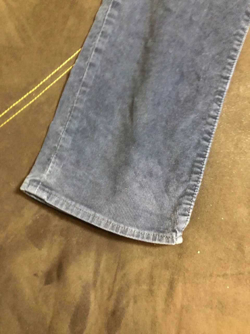 Levi's VINTAGE Levis 514 Pants Mens Corduroy Slim fit pants Size US 36 / EU 52 - 8 Thumbnail