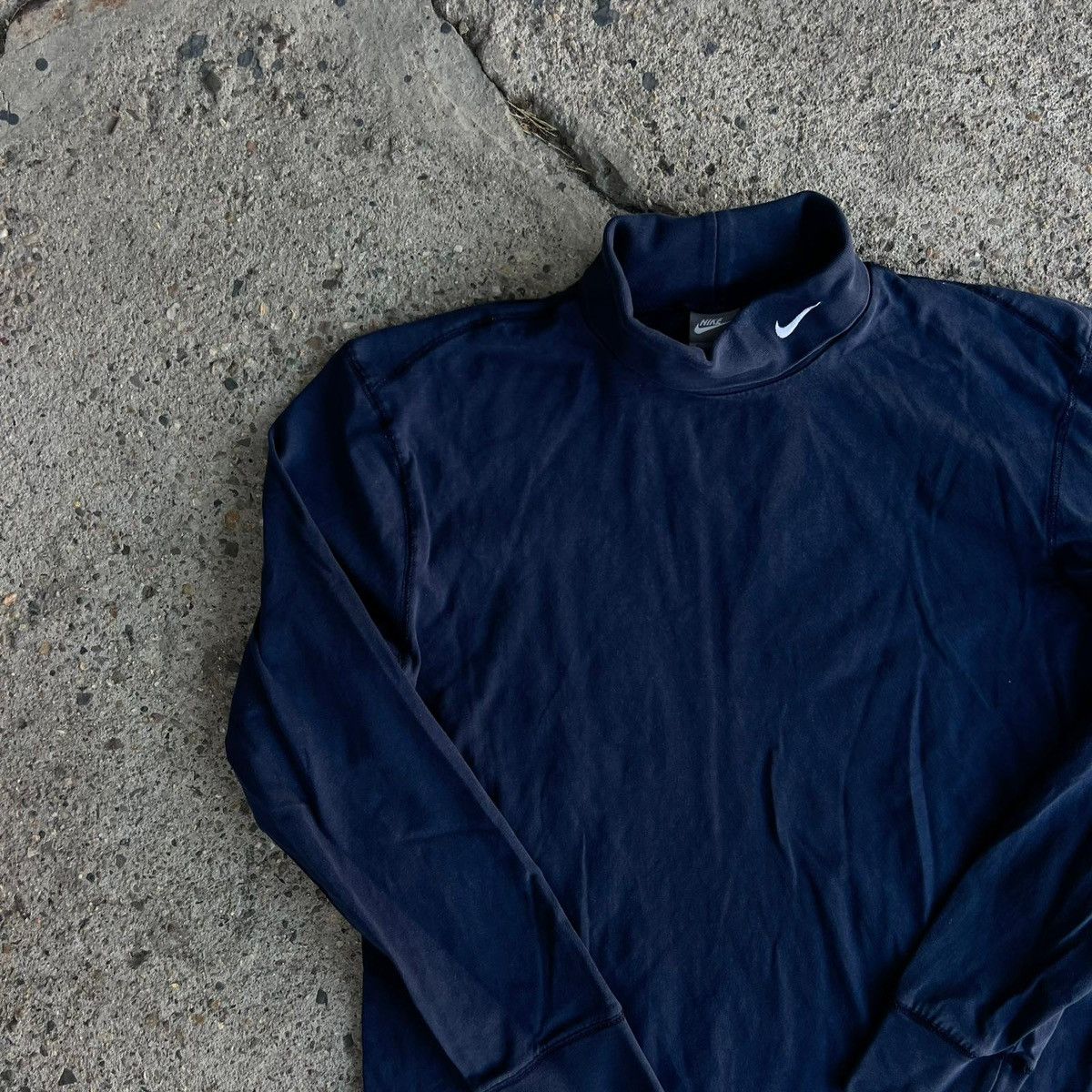 Nike × Vintage Nike Vintage Y2K Turtleneck Sweatshirt Navy Mini Swoosh Size US M / EU 48-50 / 2 - 2 Thumbnail